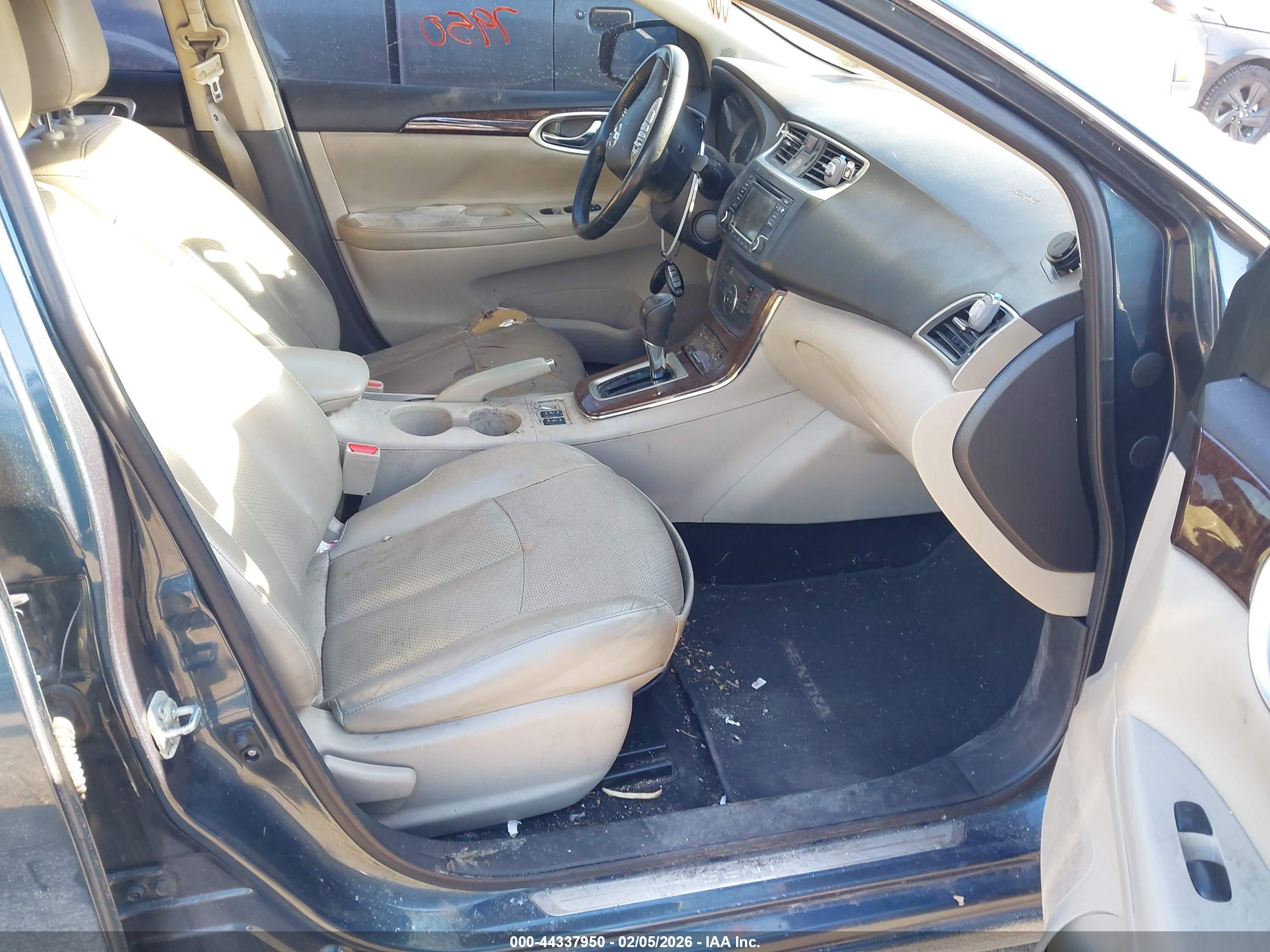 NISSAN SENTRA image 5