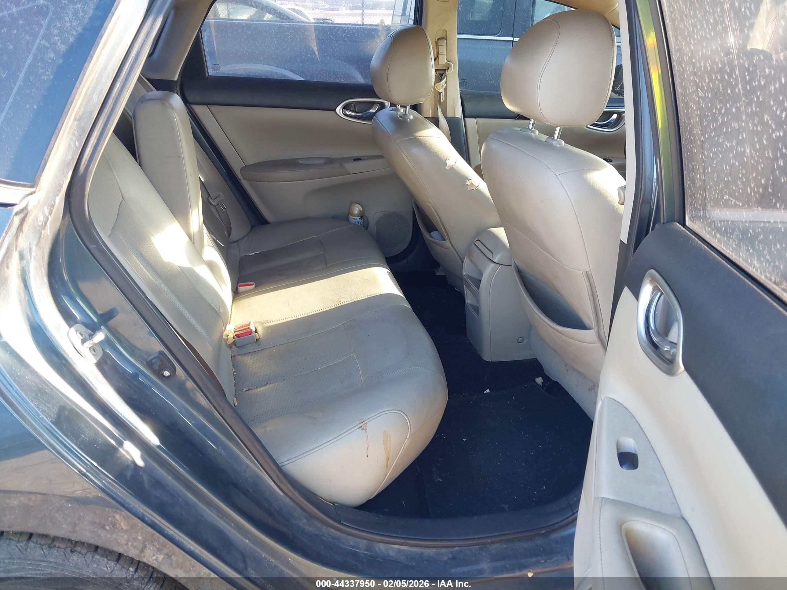 NISSAN SENTRA image 8