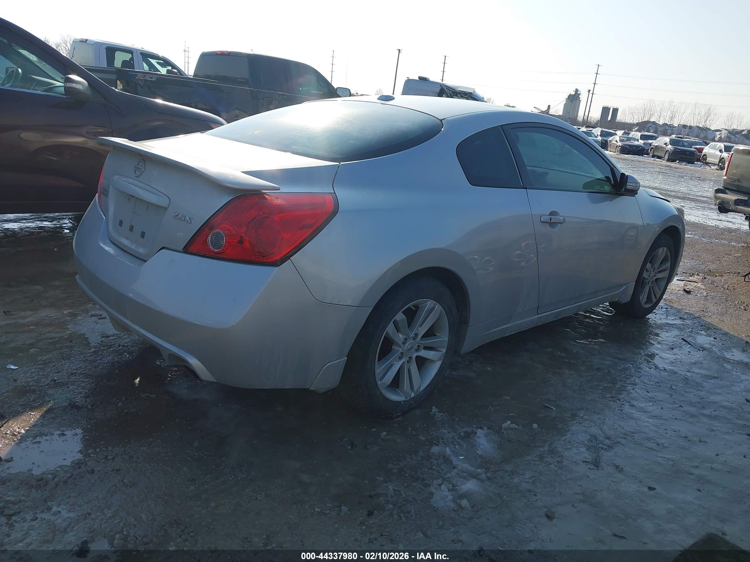 NISSAN ALTIMA image 4