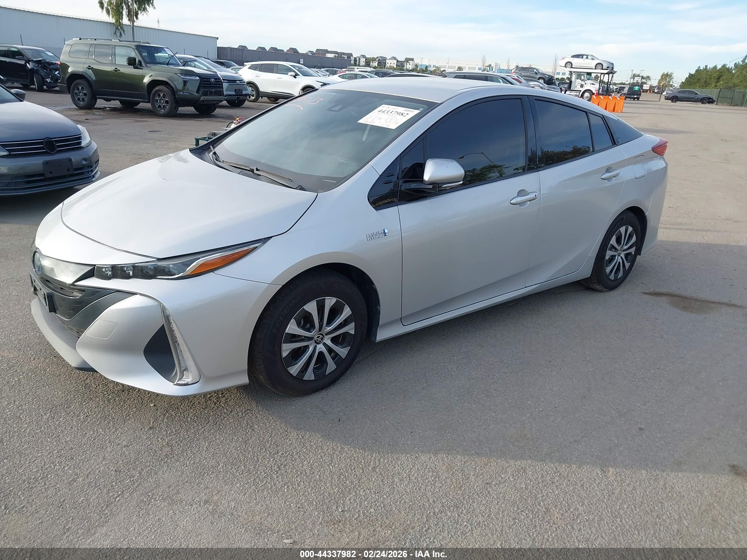 TOYOTA PRIUS image 2