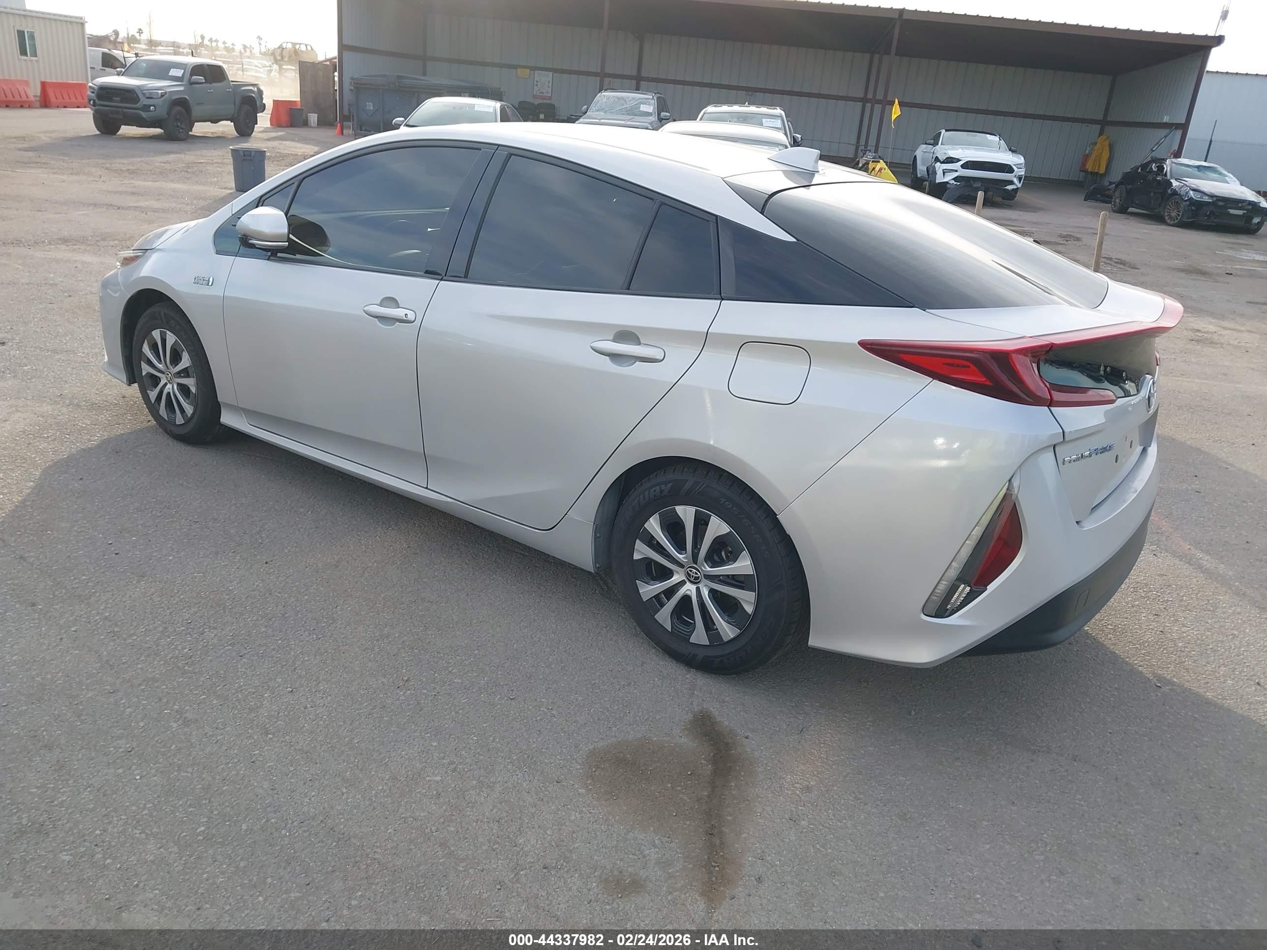 TOYOTA PRIUS image 3