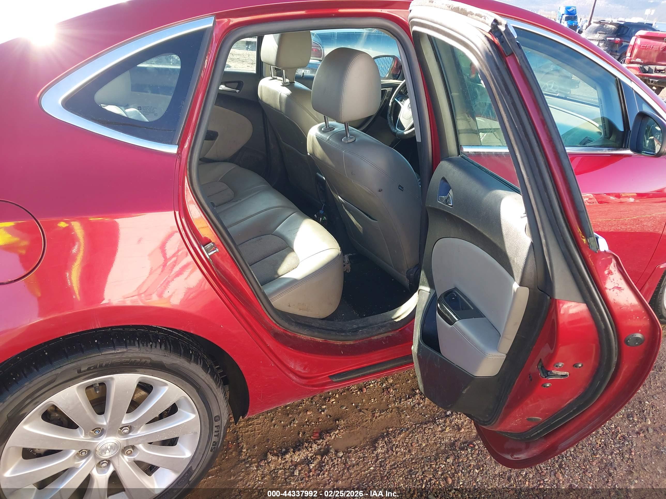 BUICK VERANO image 8