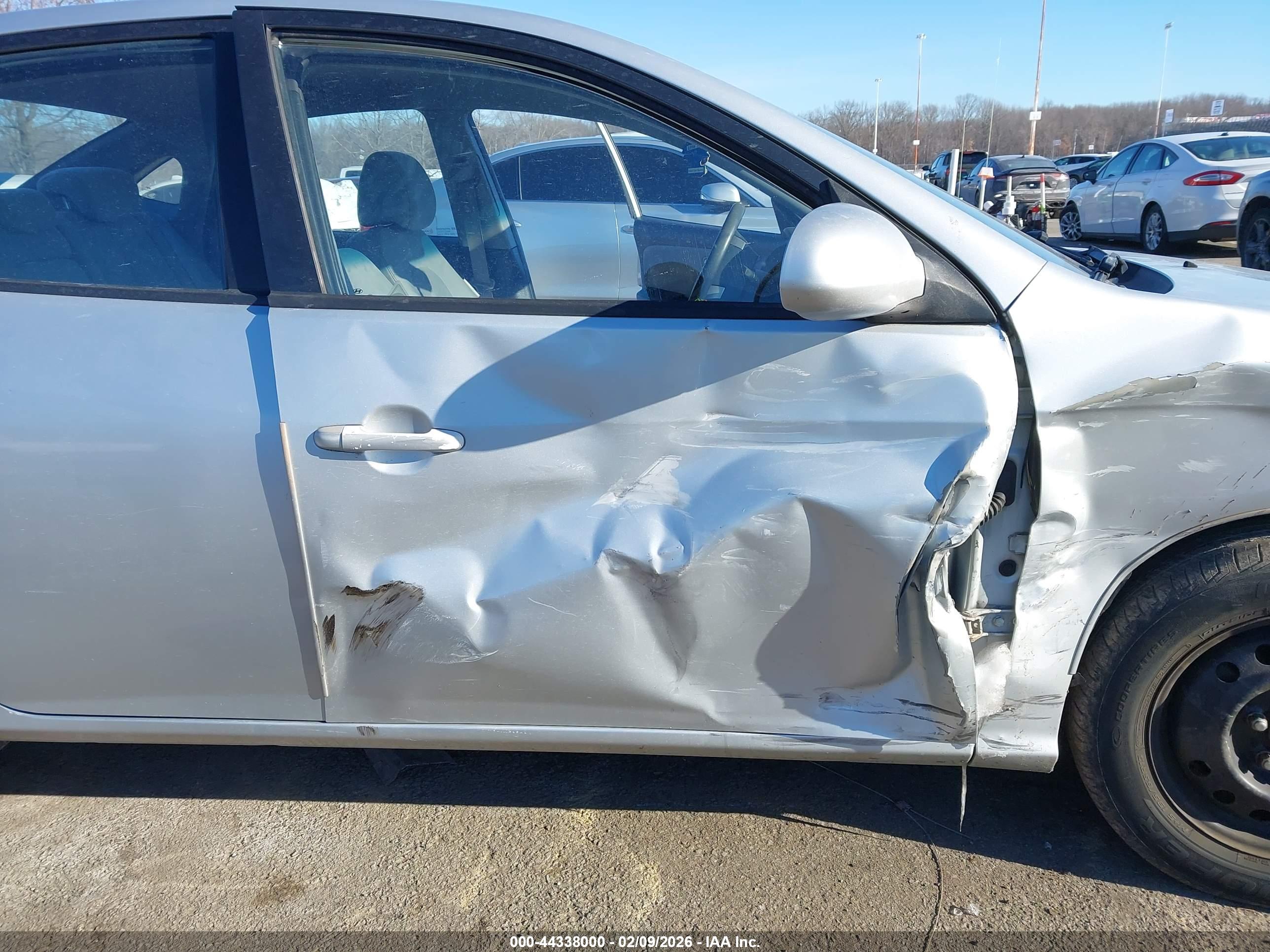 HYUNDAI ELANTRA image 6