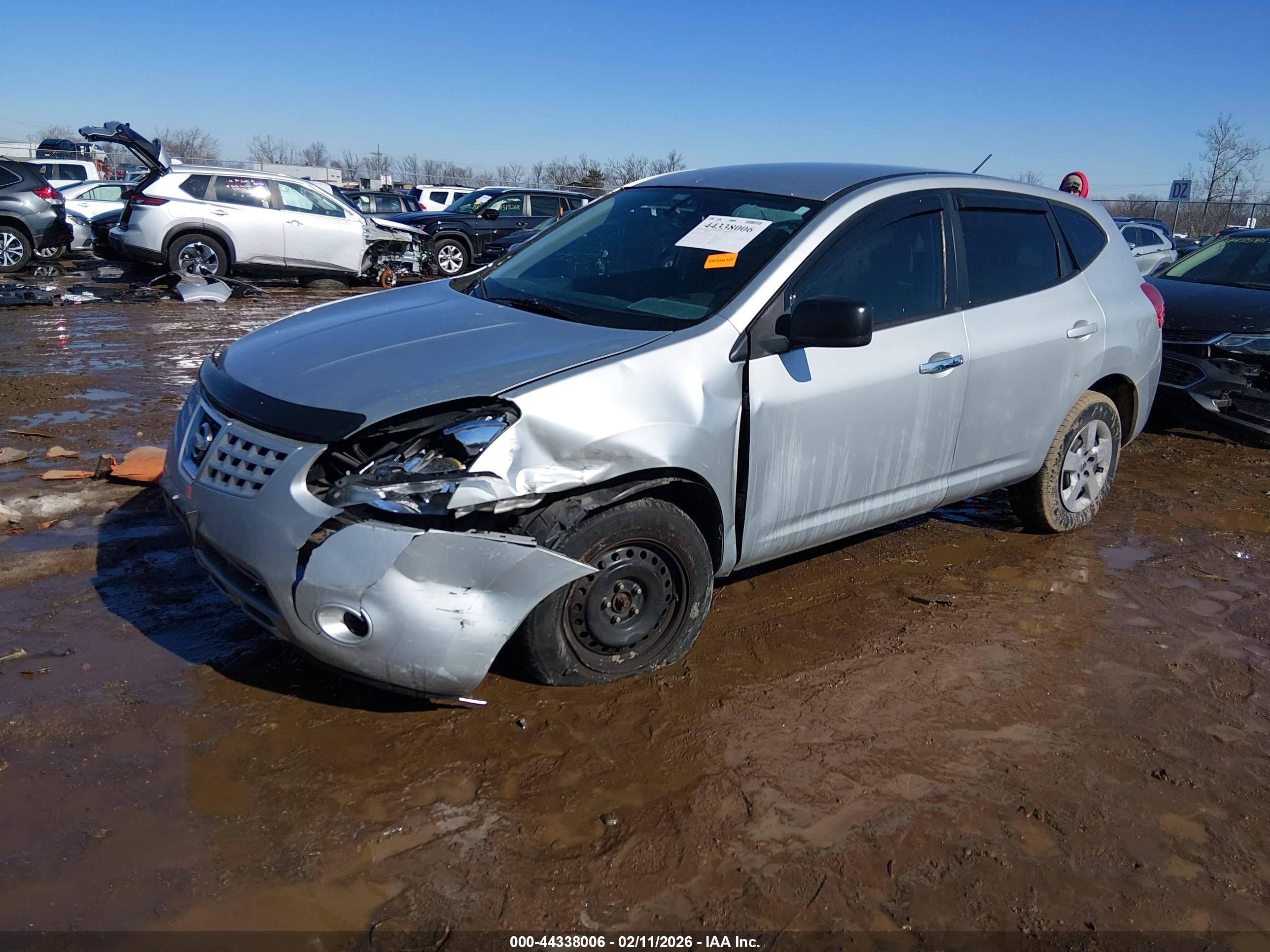 NISSAN ROGUE image 2