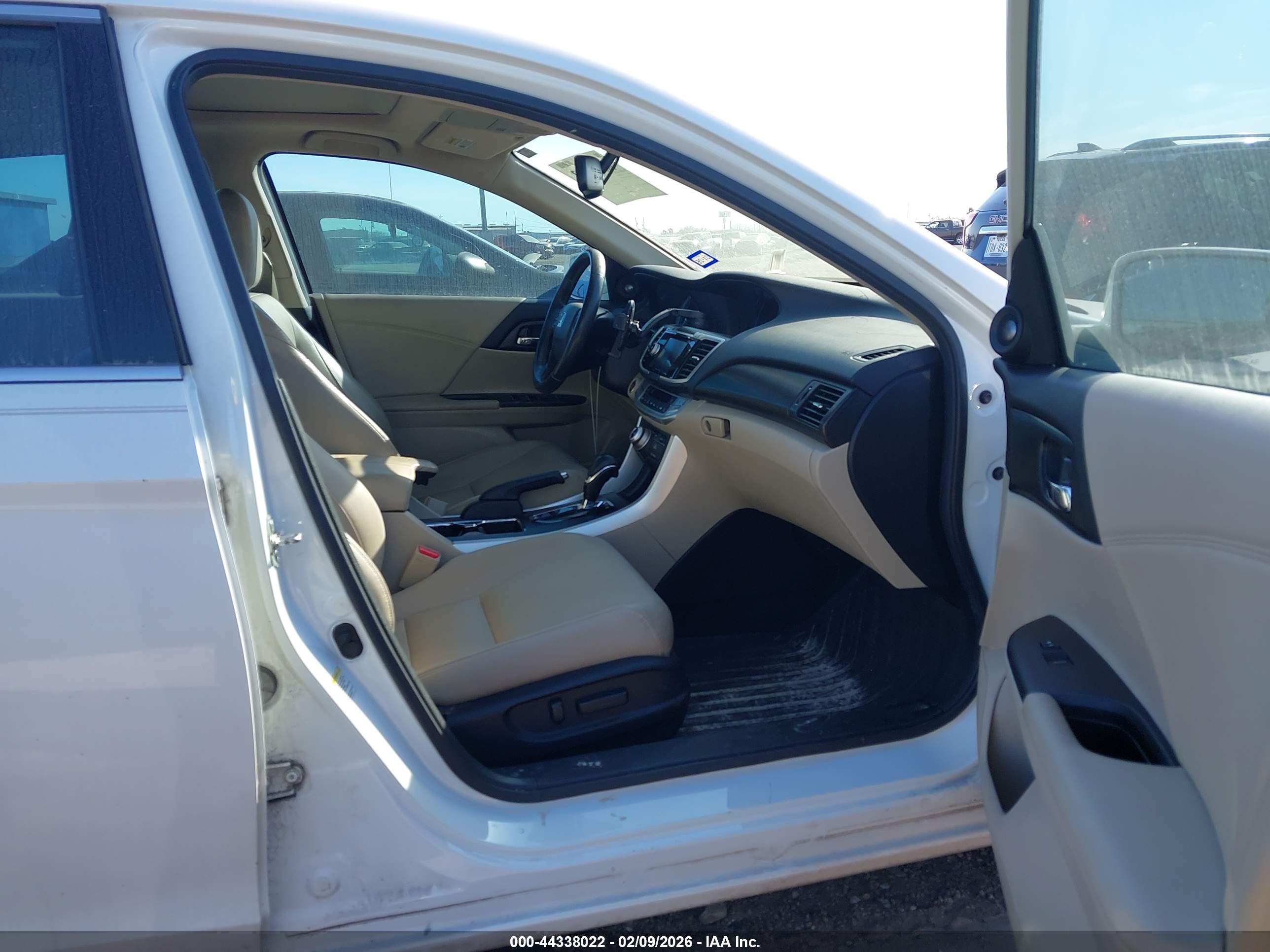 HONDA ACCORD image 5
