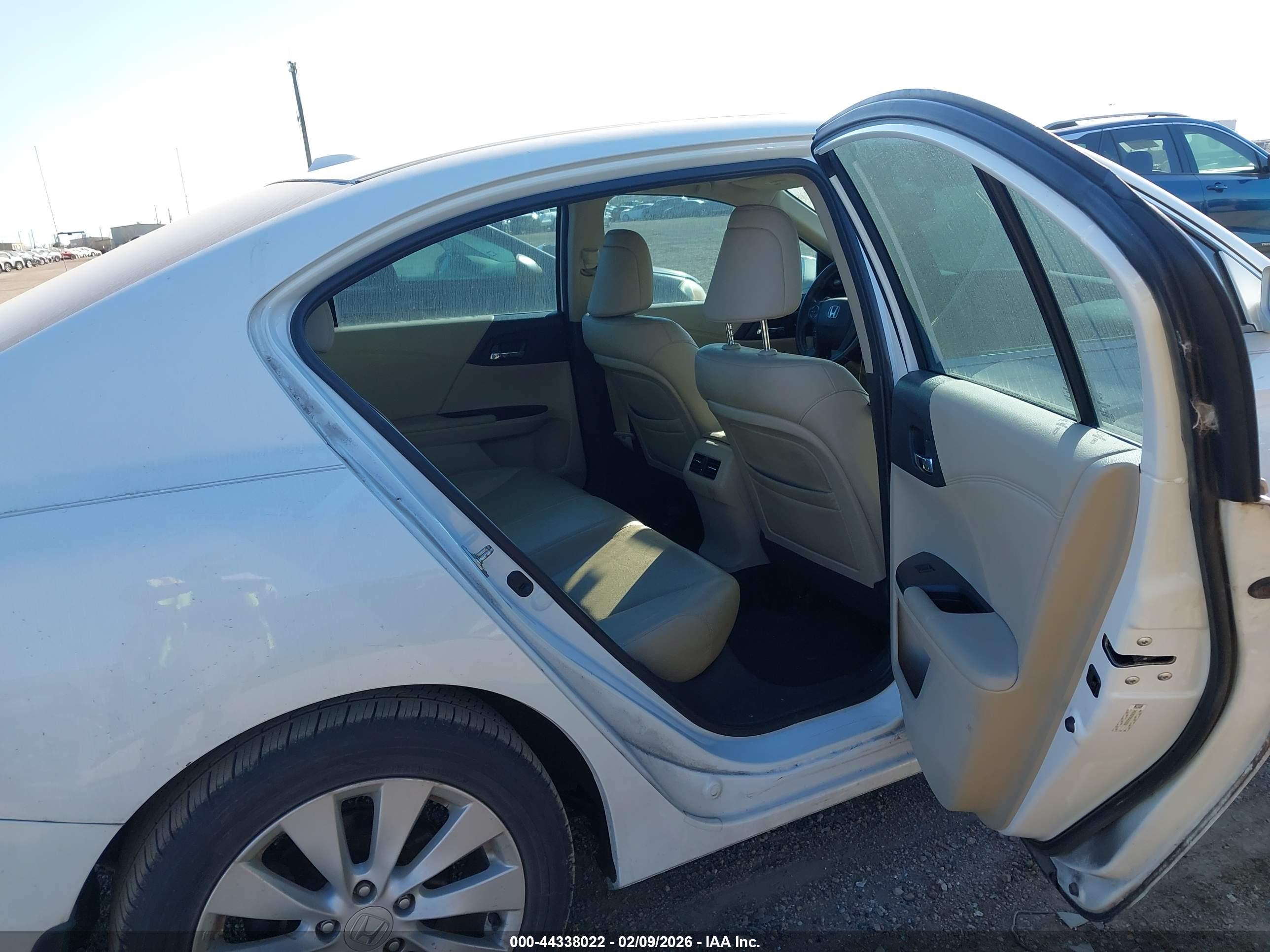 HONDA ACCORD image 8