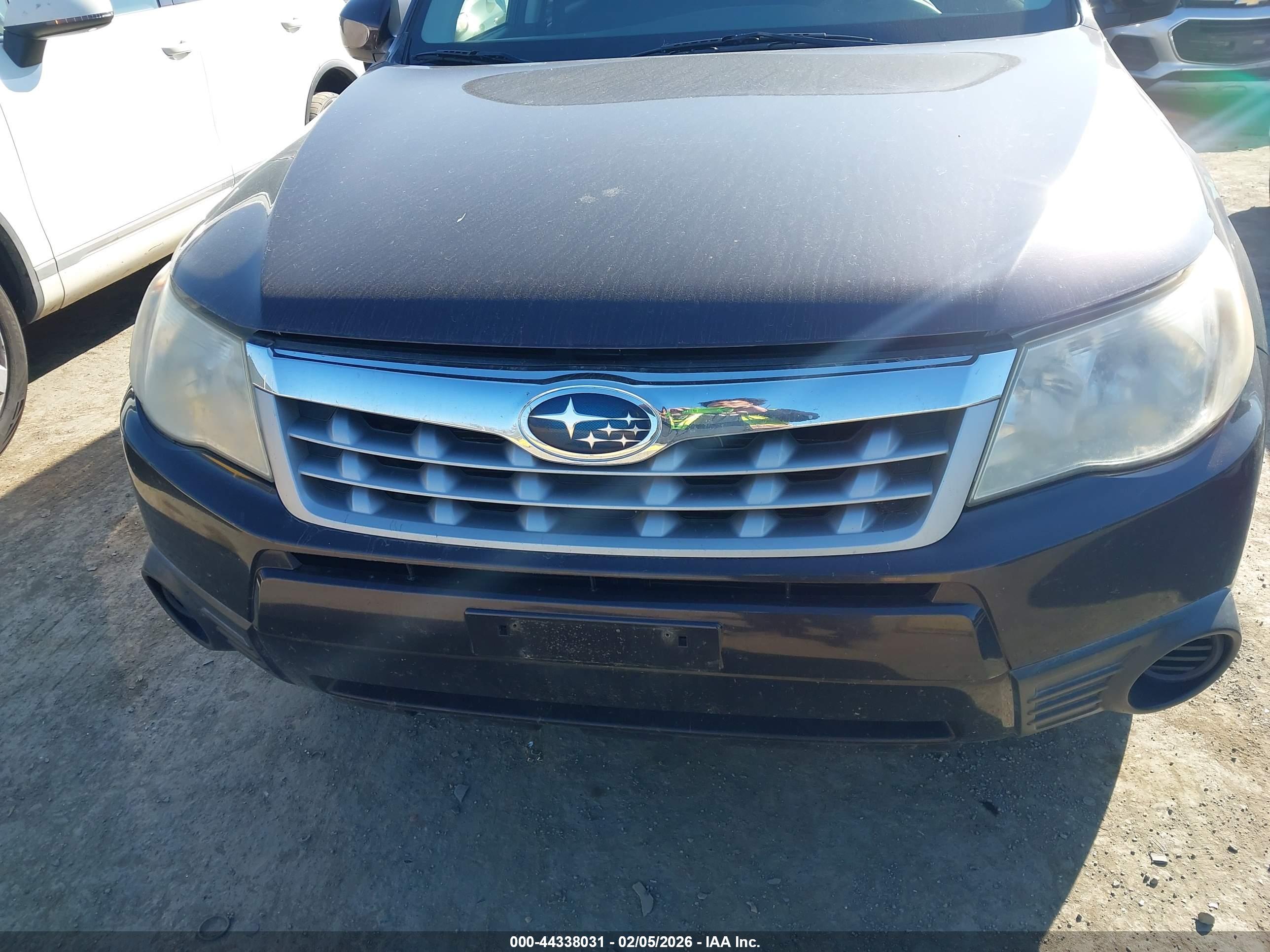 SUBARU FORESTER image 6