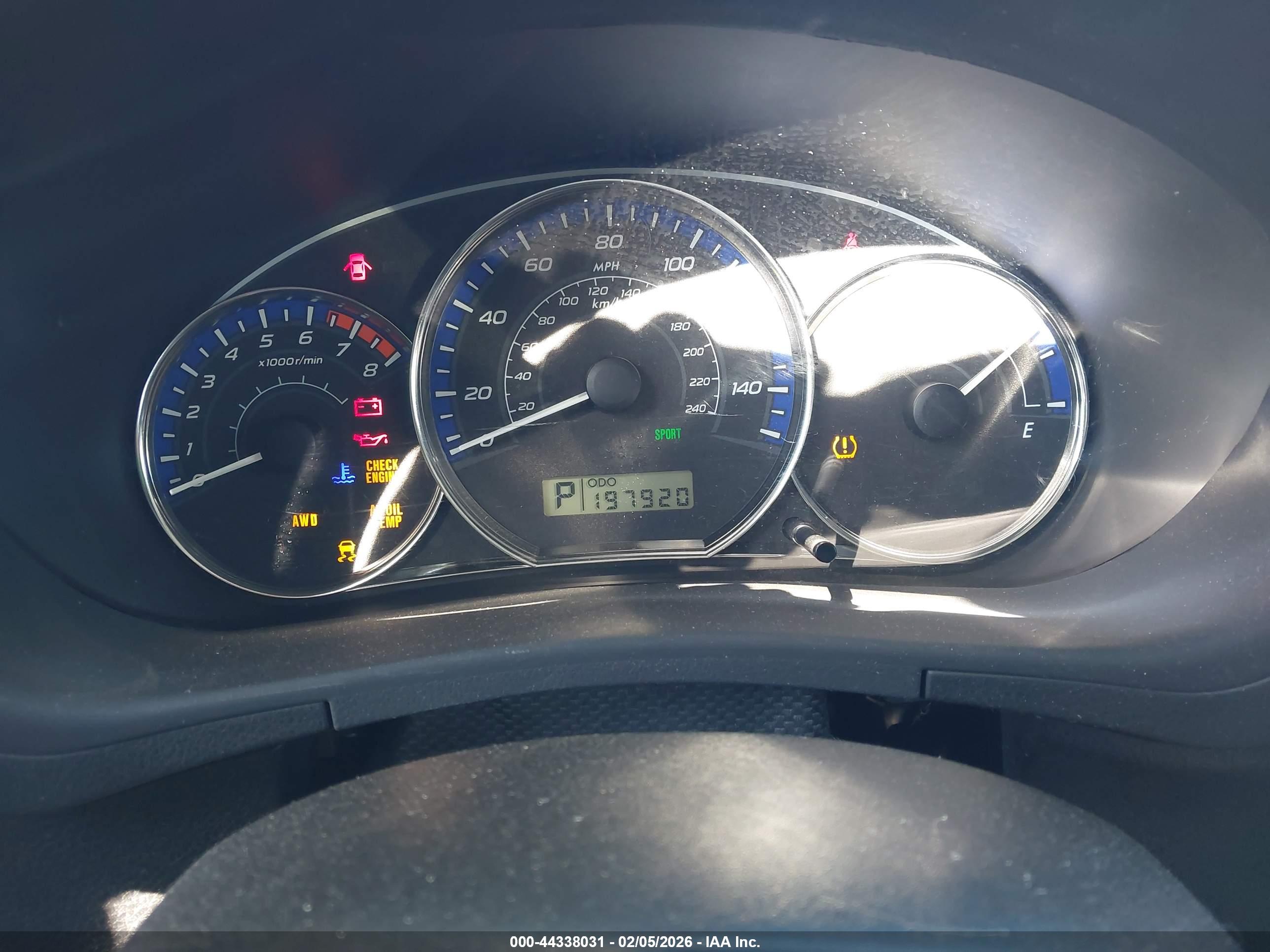 SUBARU FORESTER image 7