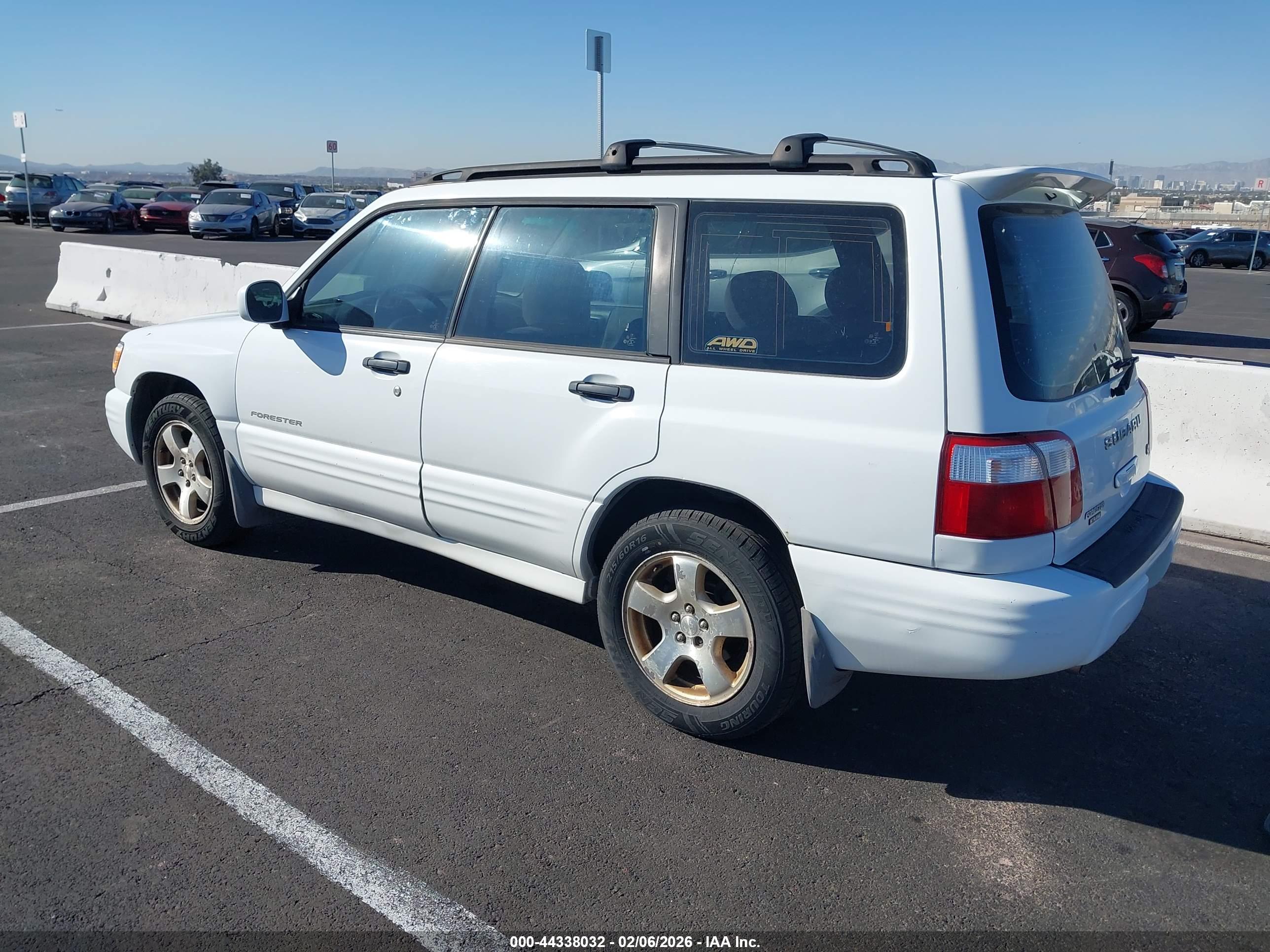 SUBARU FORESTER image 3