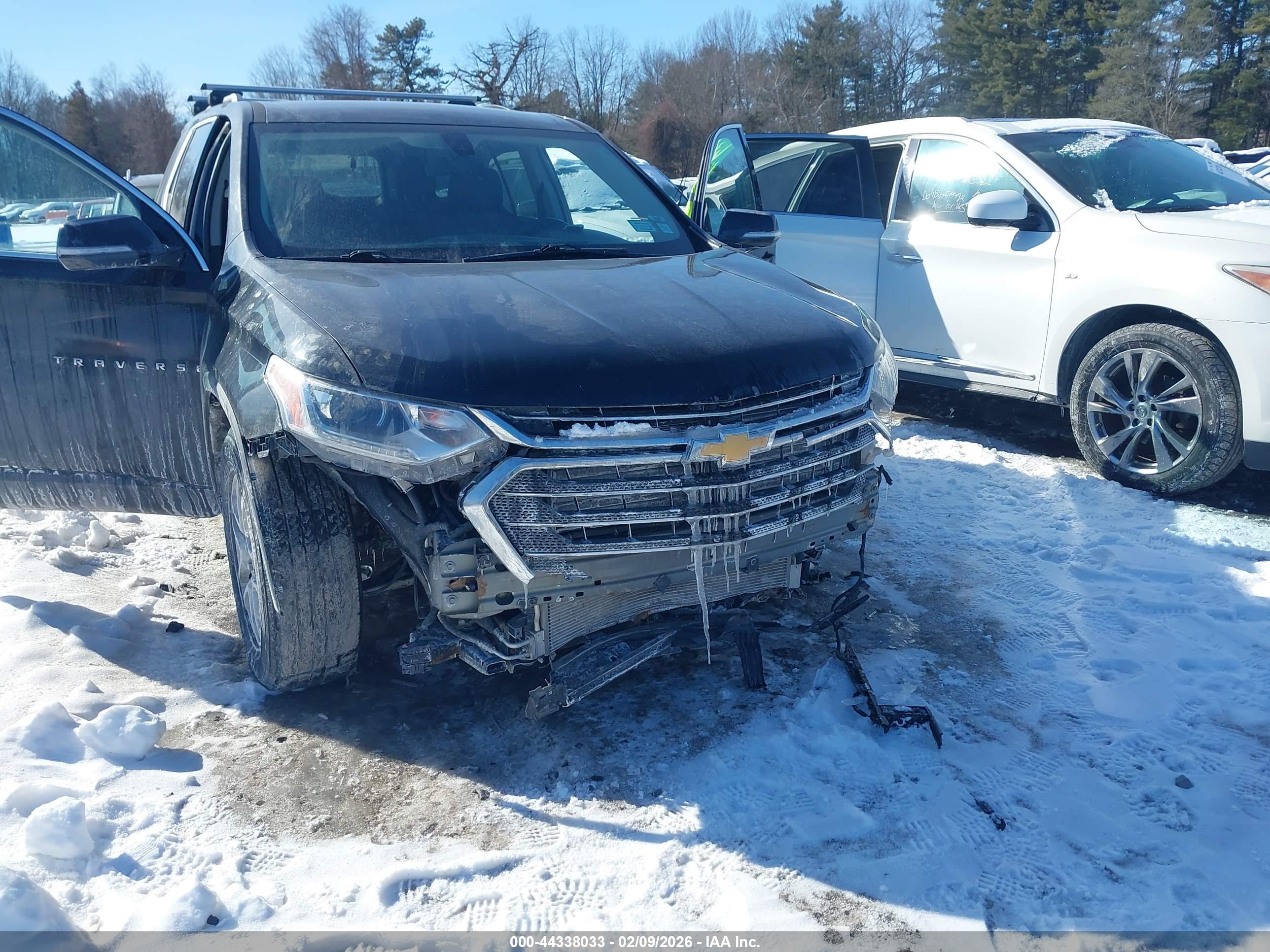 CHEVROLET TRAVERSE image 6