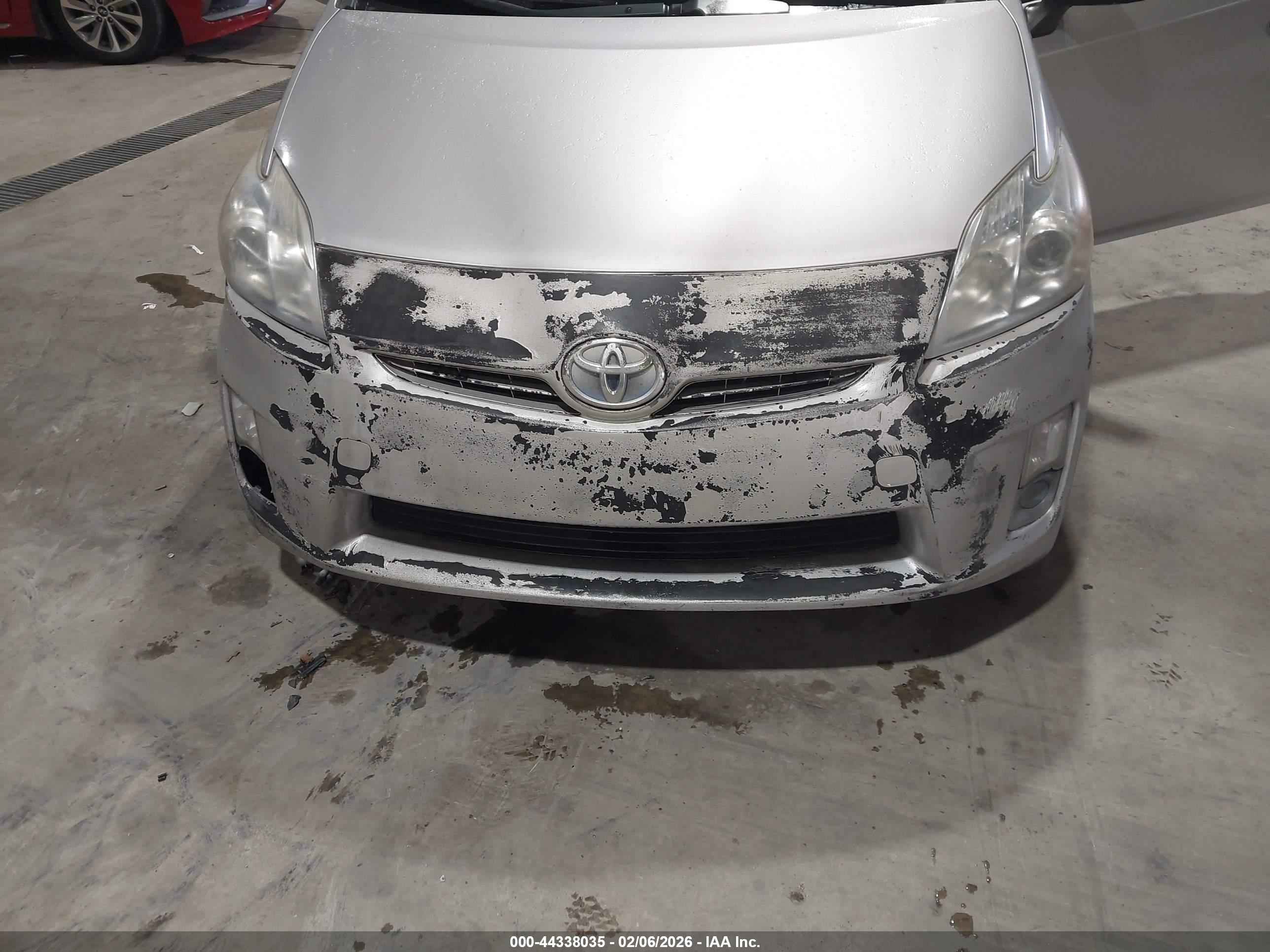 TOYOTA PRIUS image 6