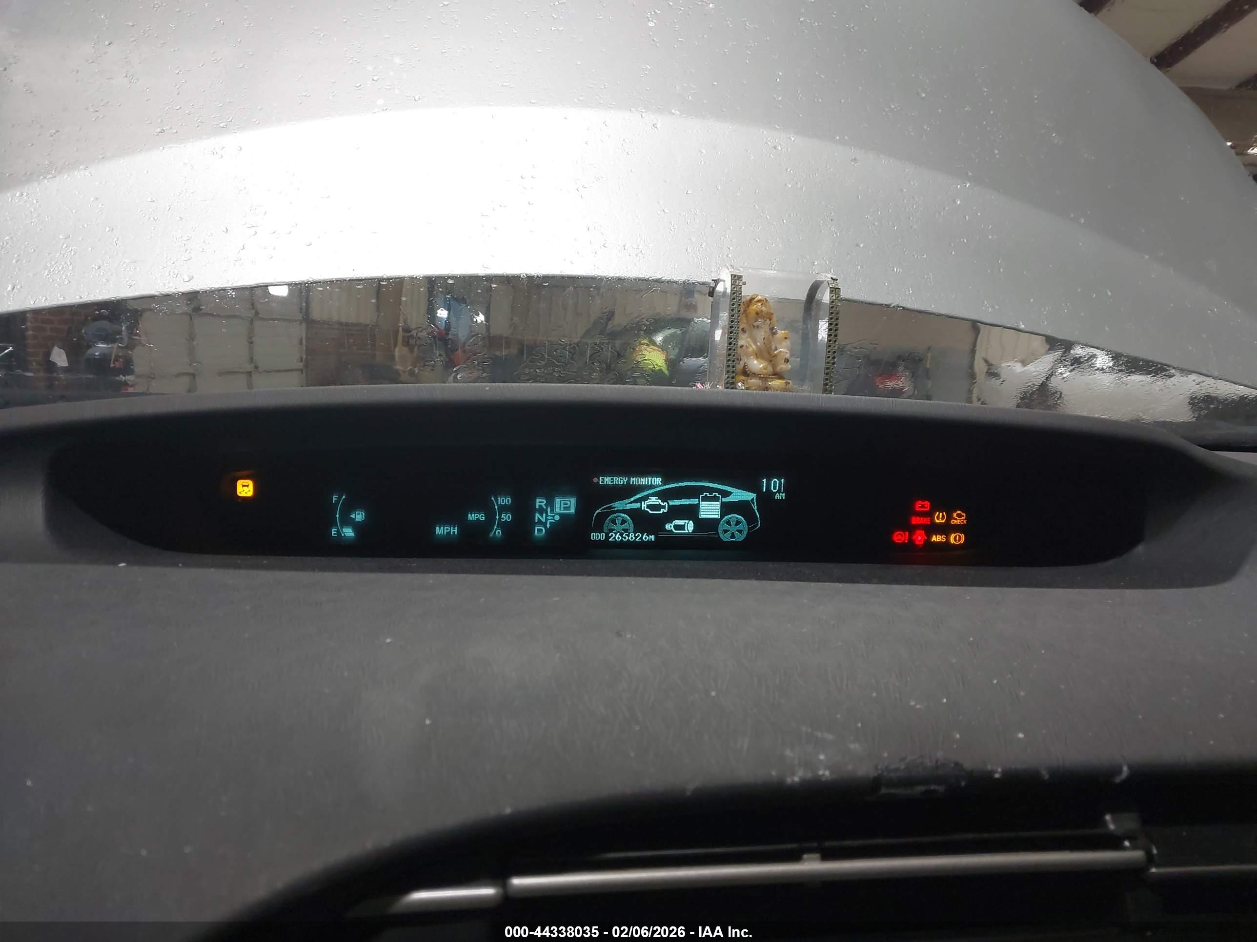 TOYOTA PRIUS image 7