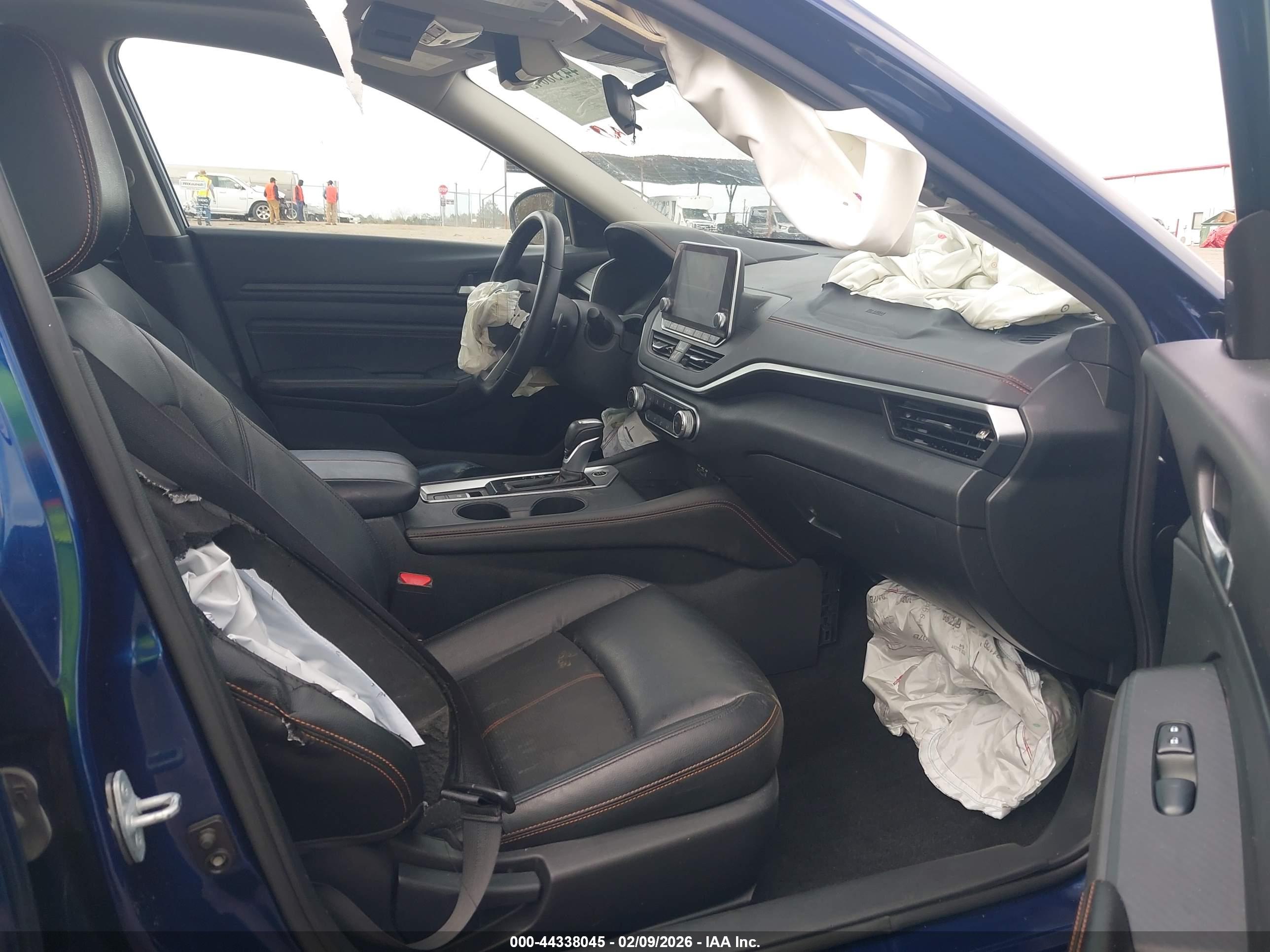 NISSAN ALTIMA image 5