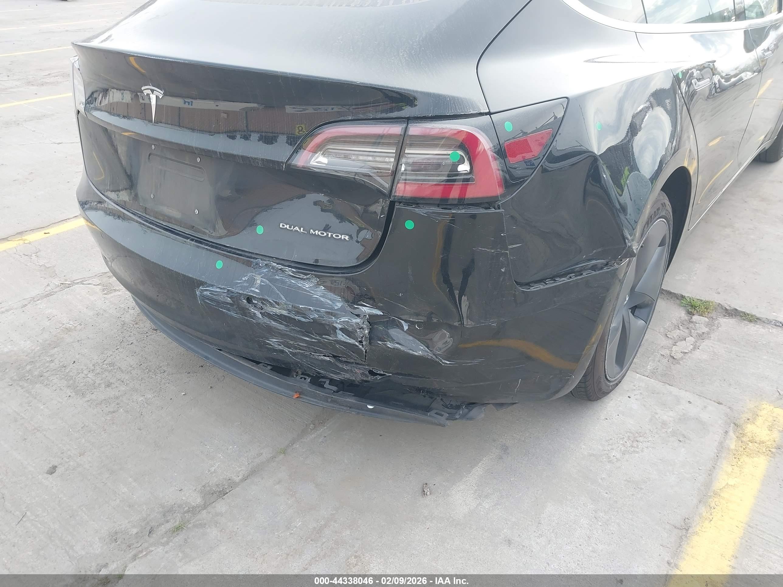 TESLA MODEL image 6