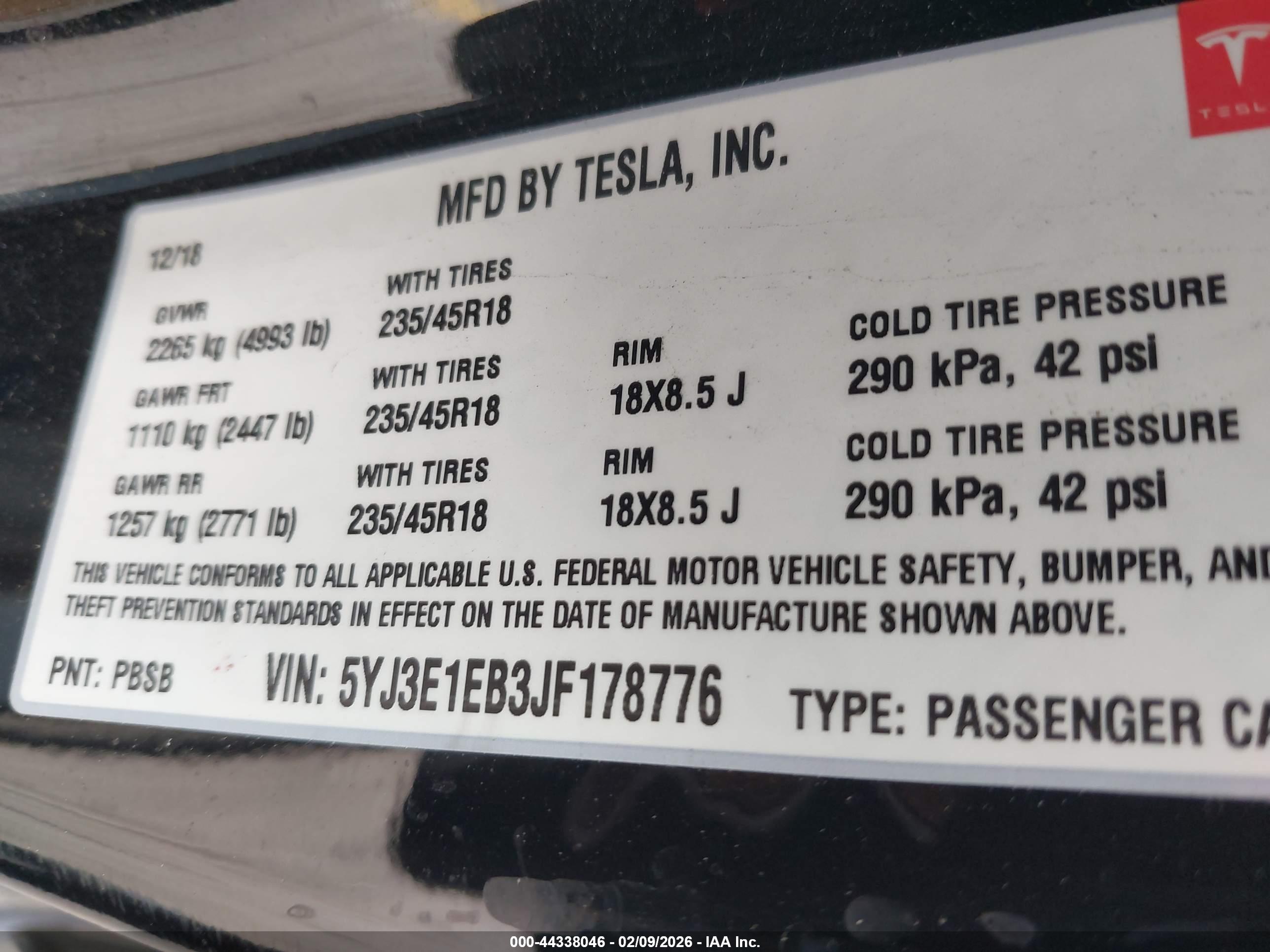 TESLA MODEL image 9