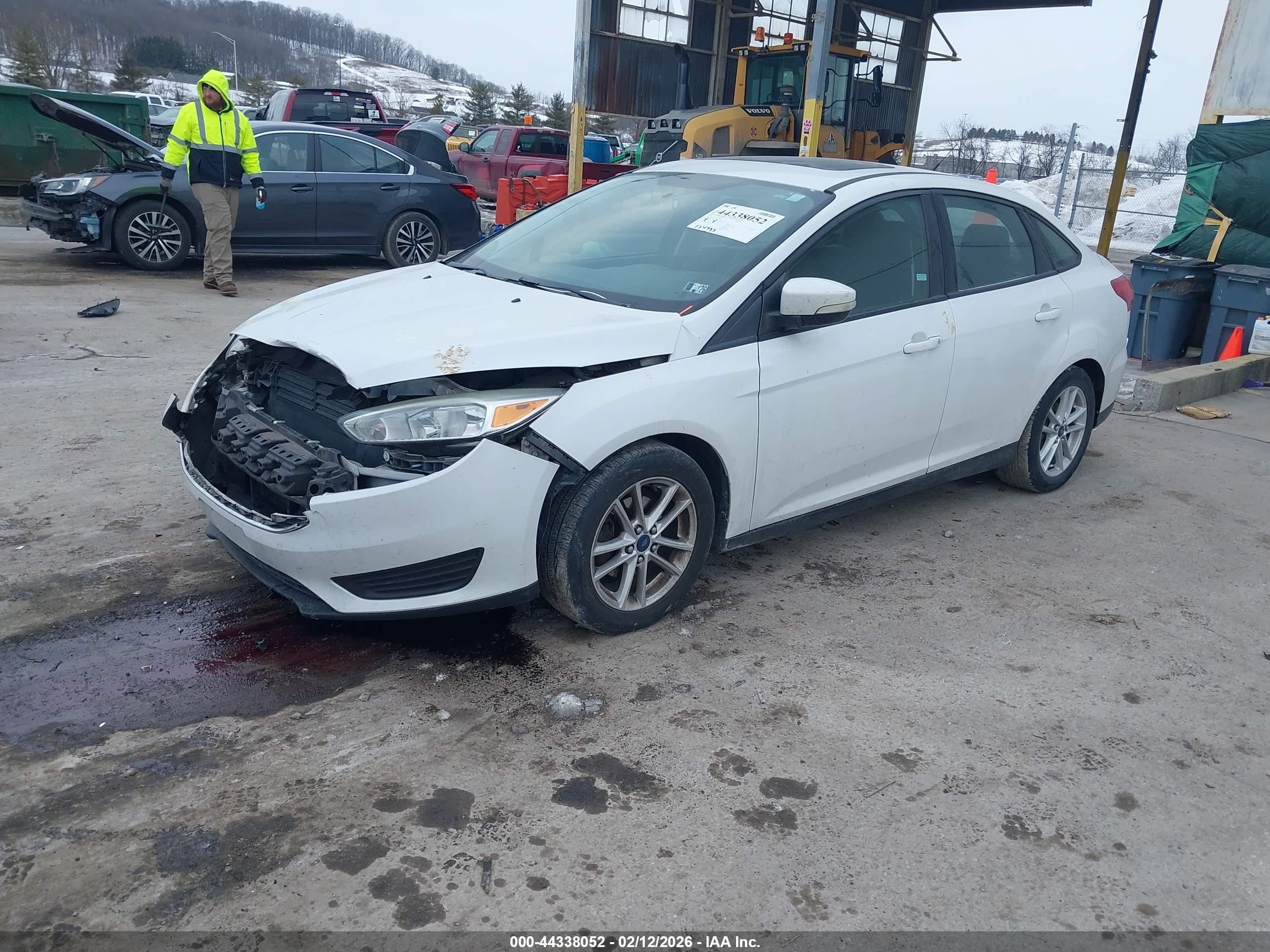 FORD FOCUS image 2