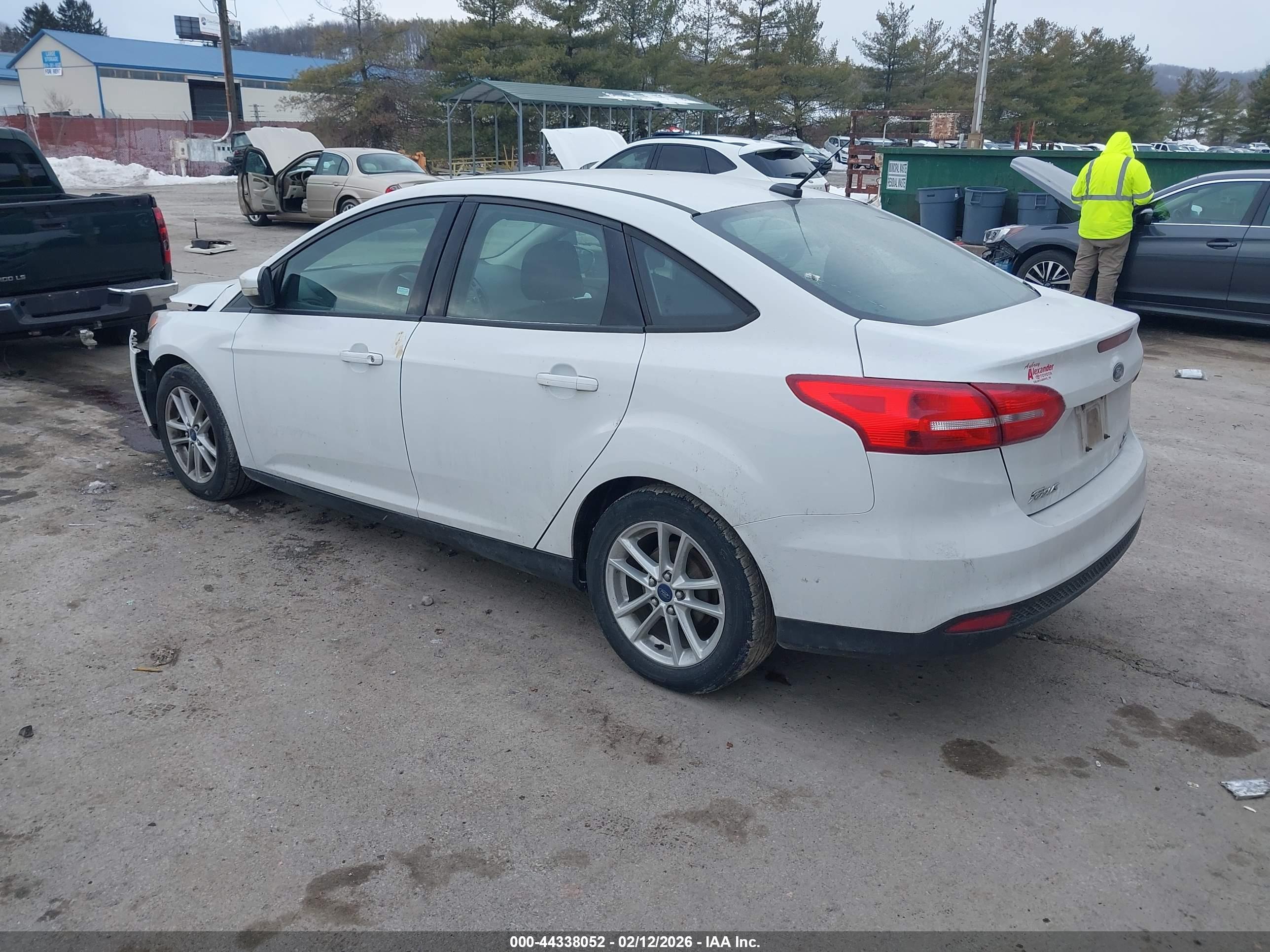 FORD FOCUS image 3
