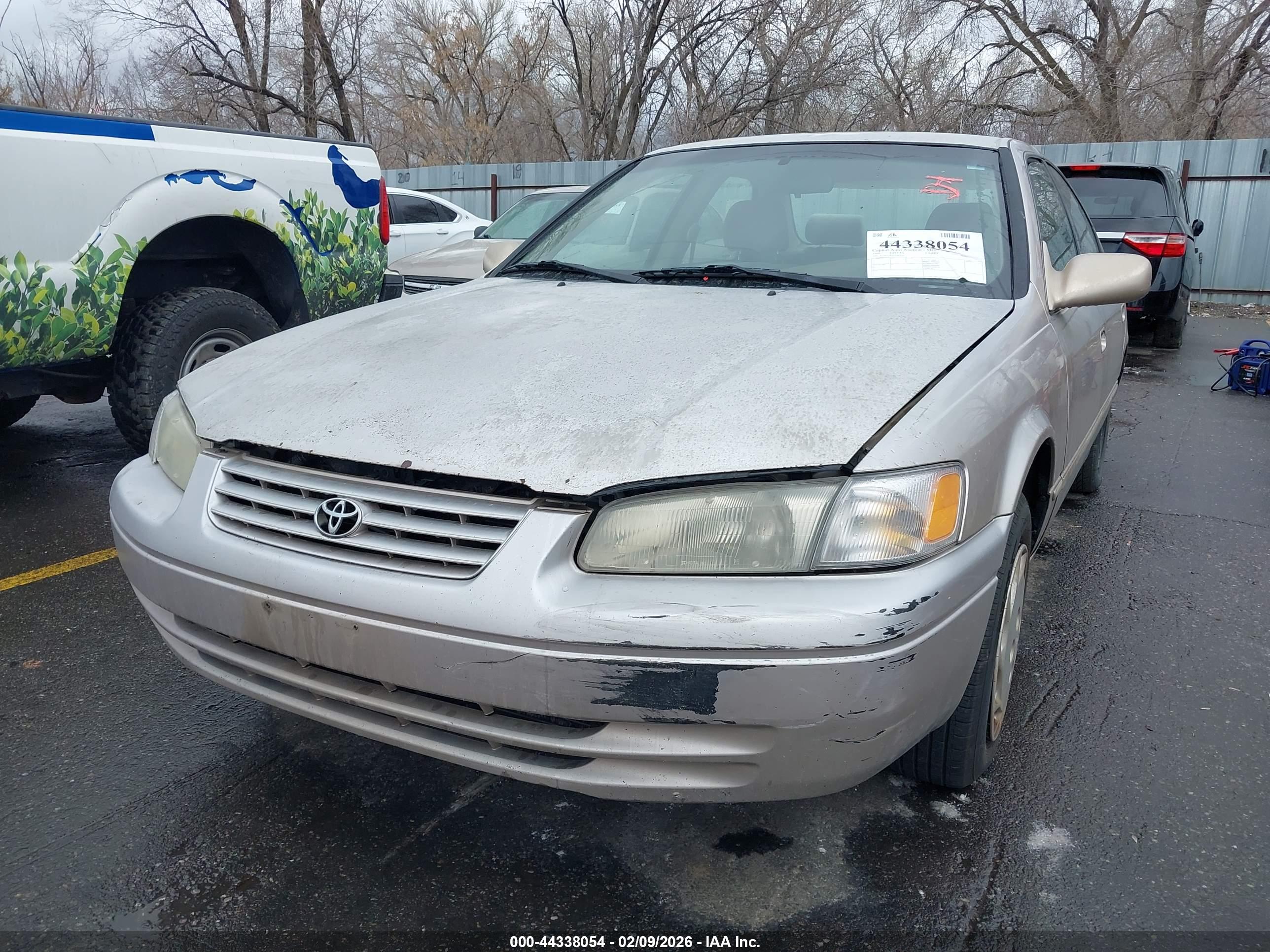 TOYOTA CAMRY image 6