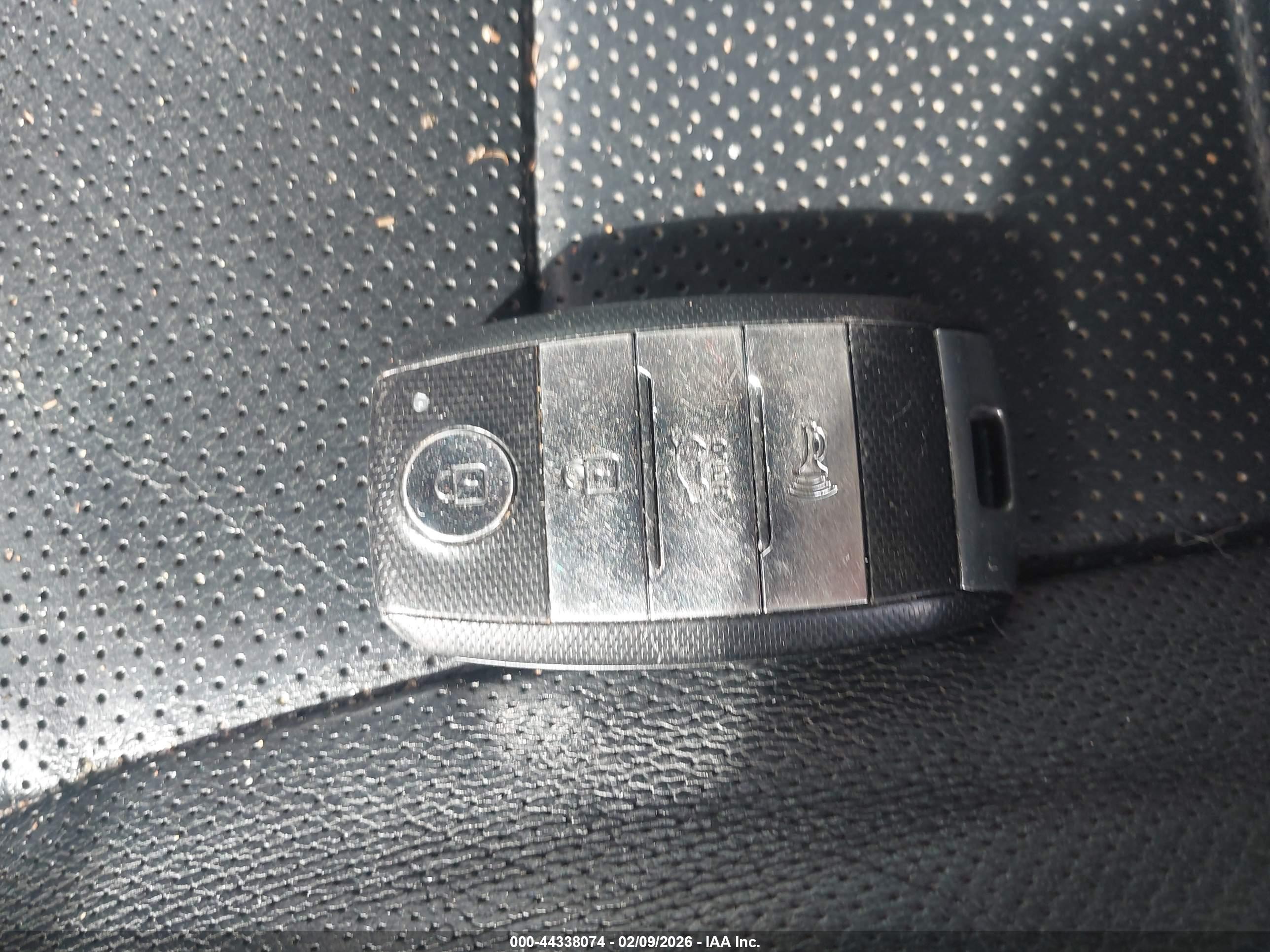 KIA SORENTO image 11