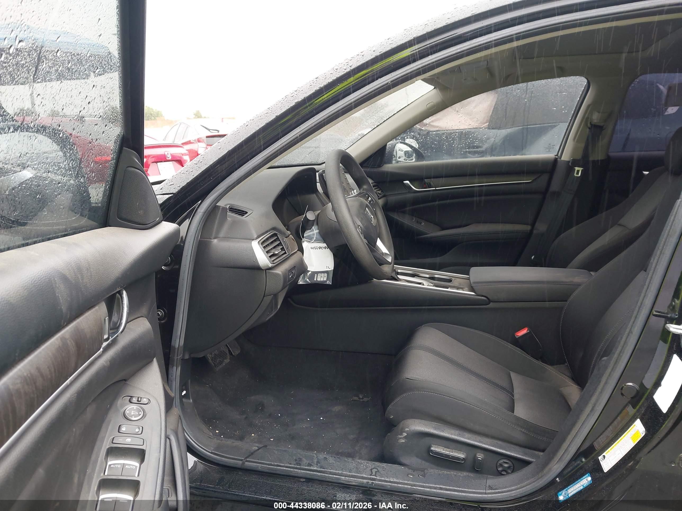 HONDA ACCORD image 5