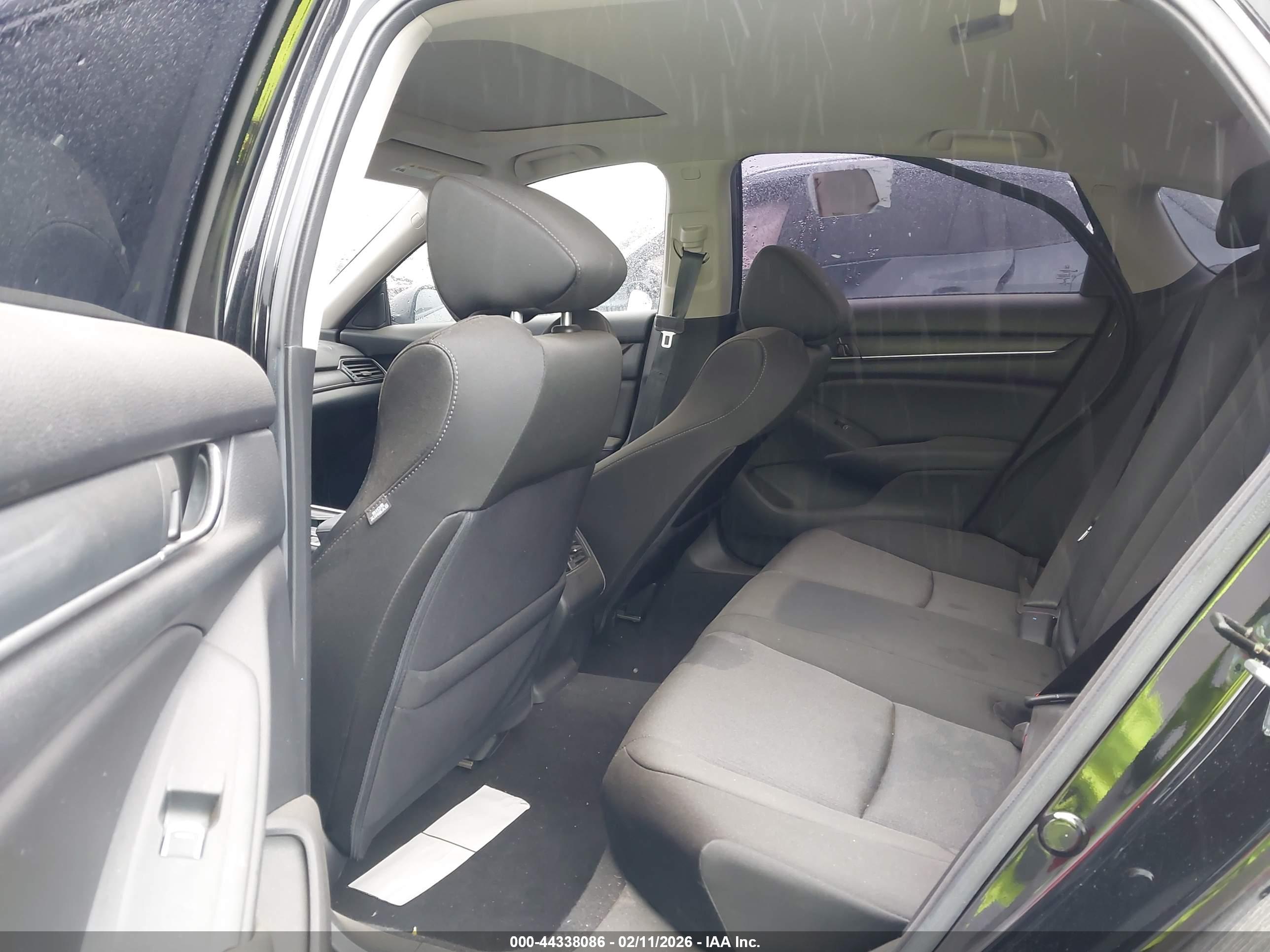 HONDA ACCORD image 8