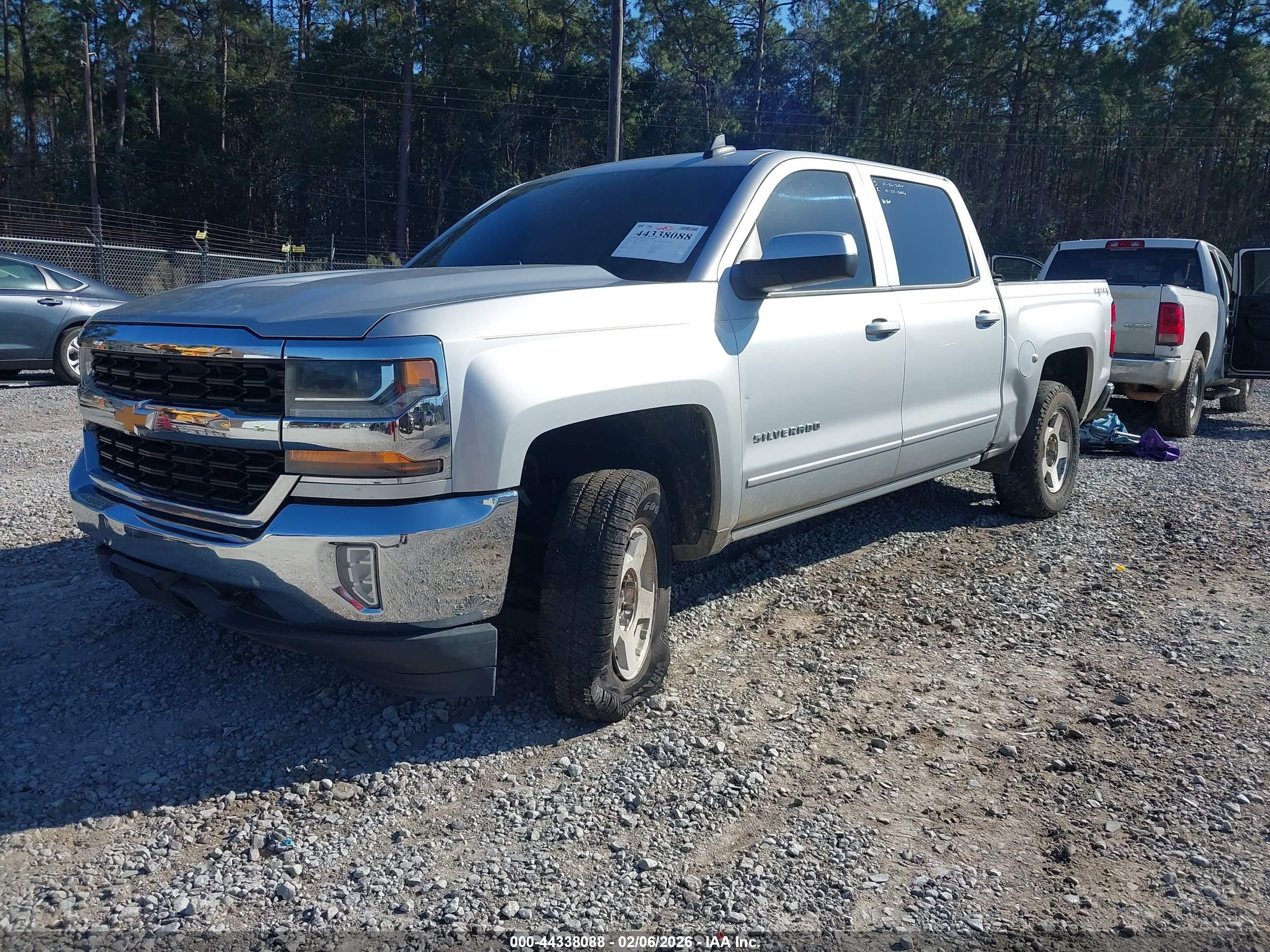 CHEVROLET SILVERADO image 2