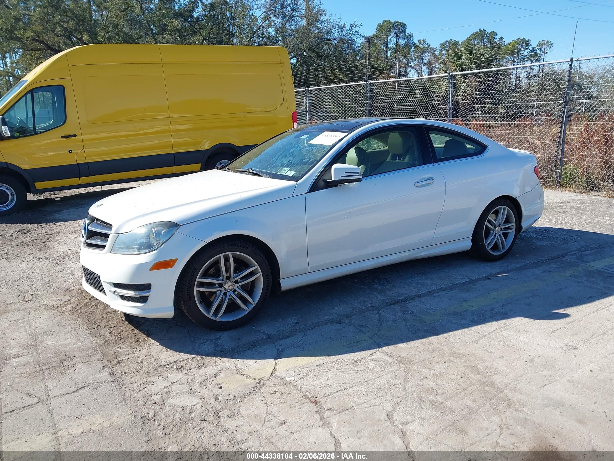 MERCEDES-BENZ C image 2