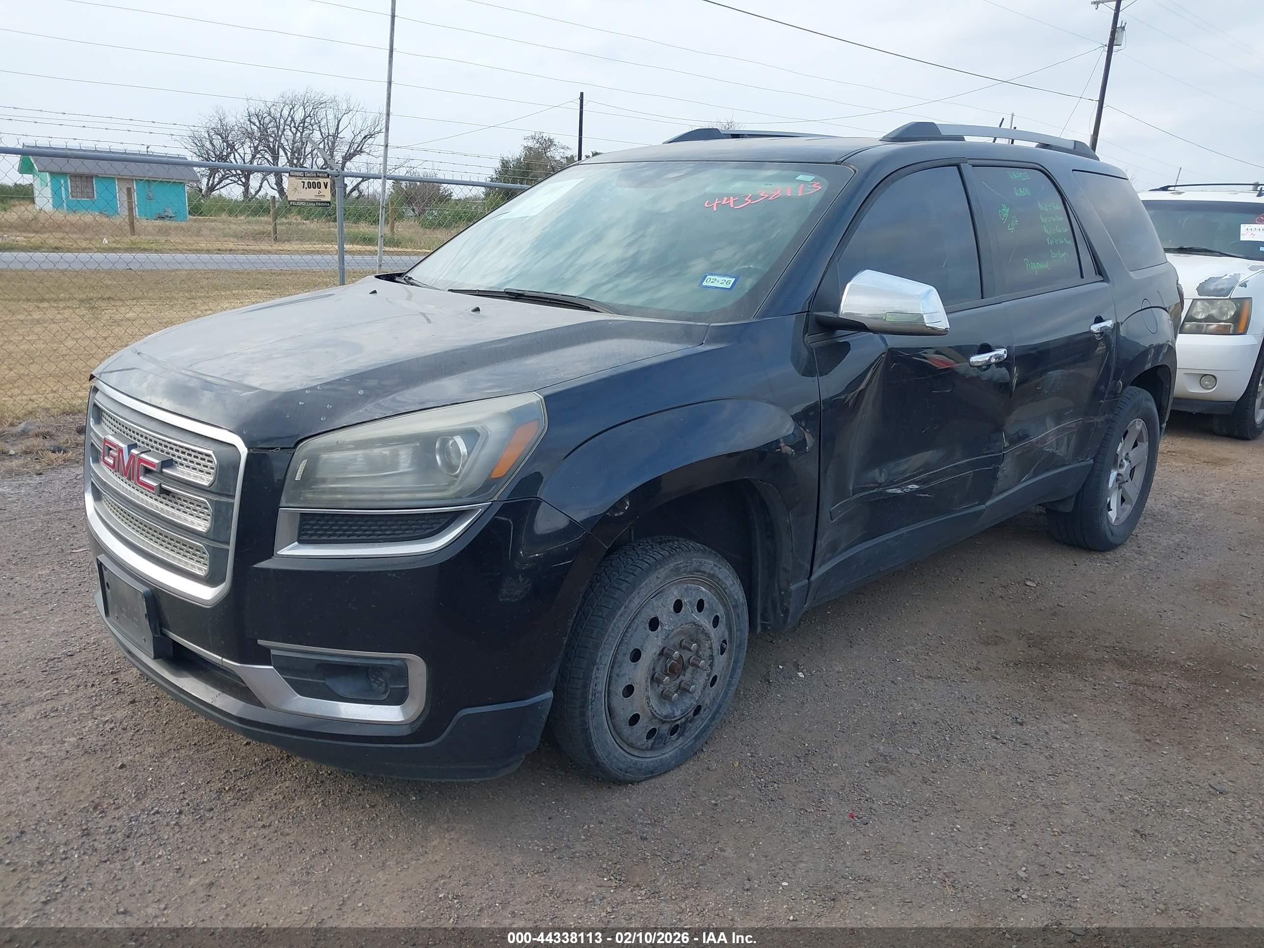 GMC ACADIA image 2