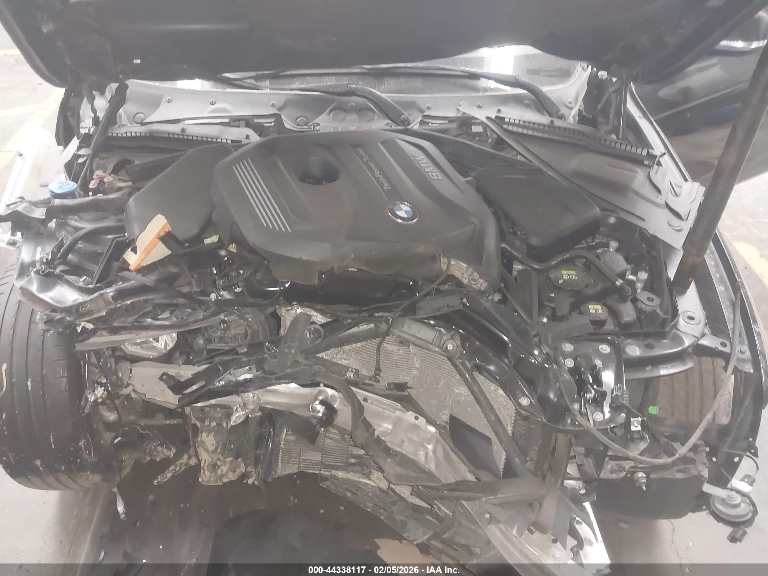 BMW 330I image 10