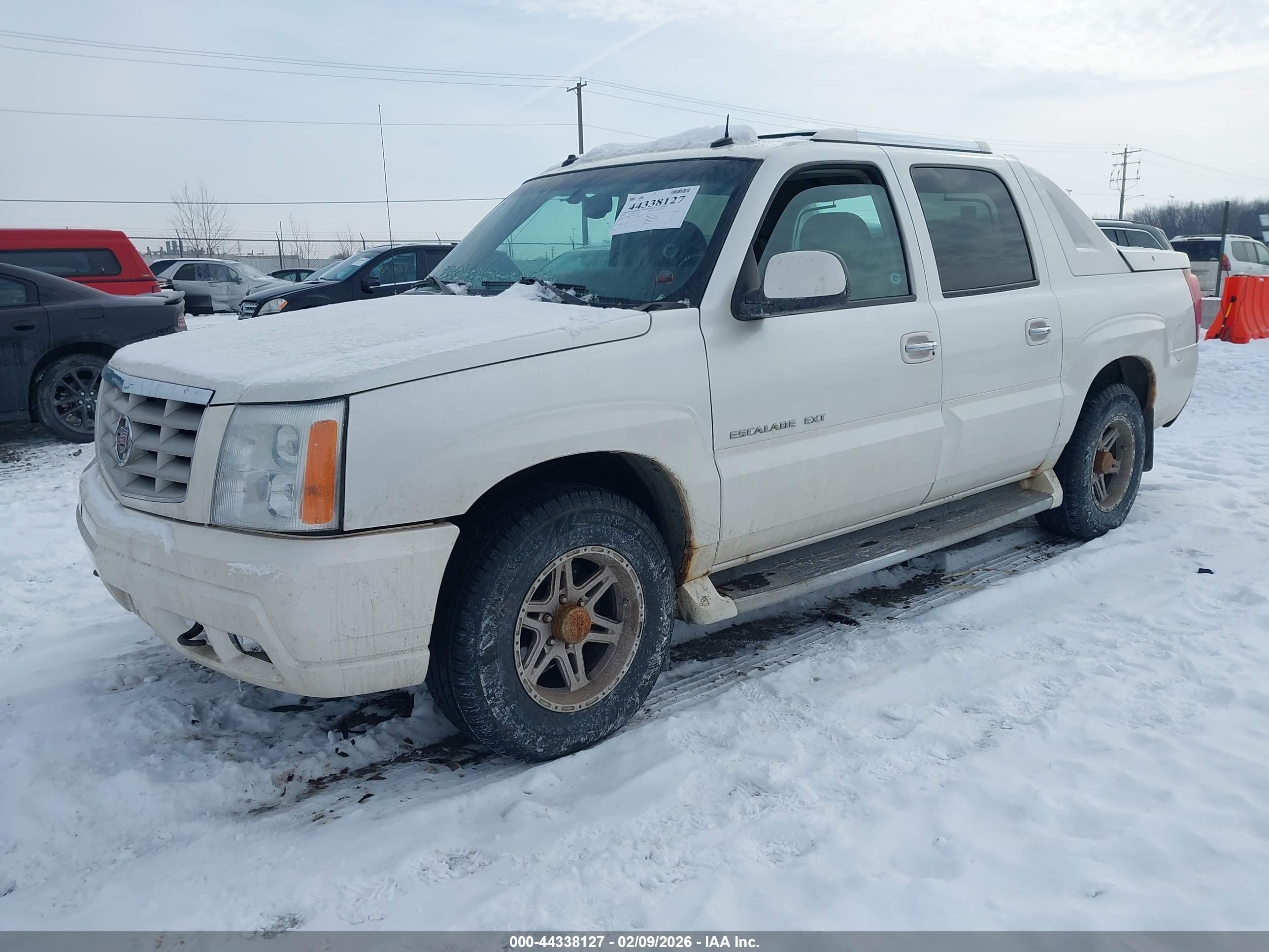CADILLAC ESCALADE image 2