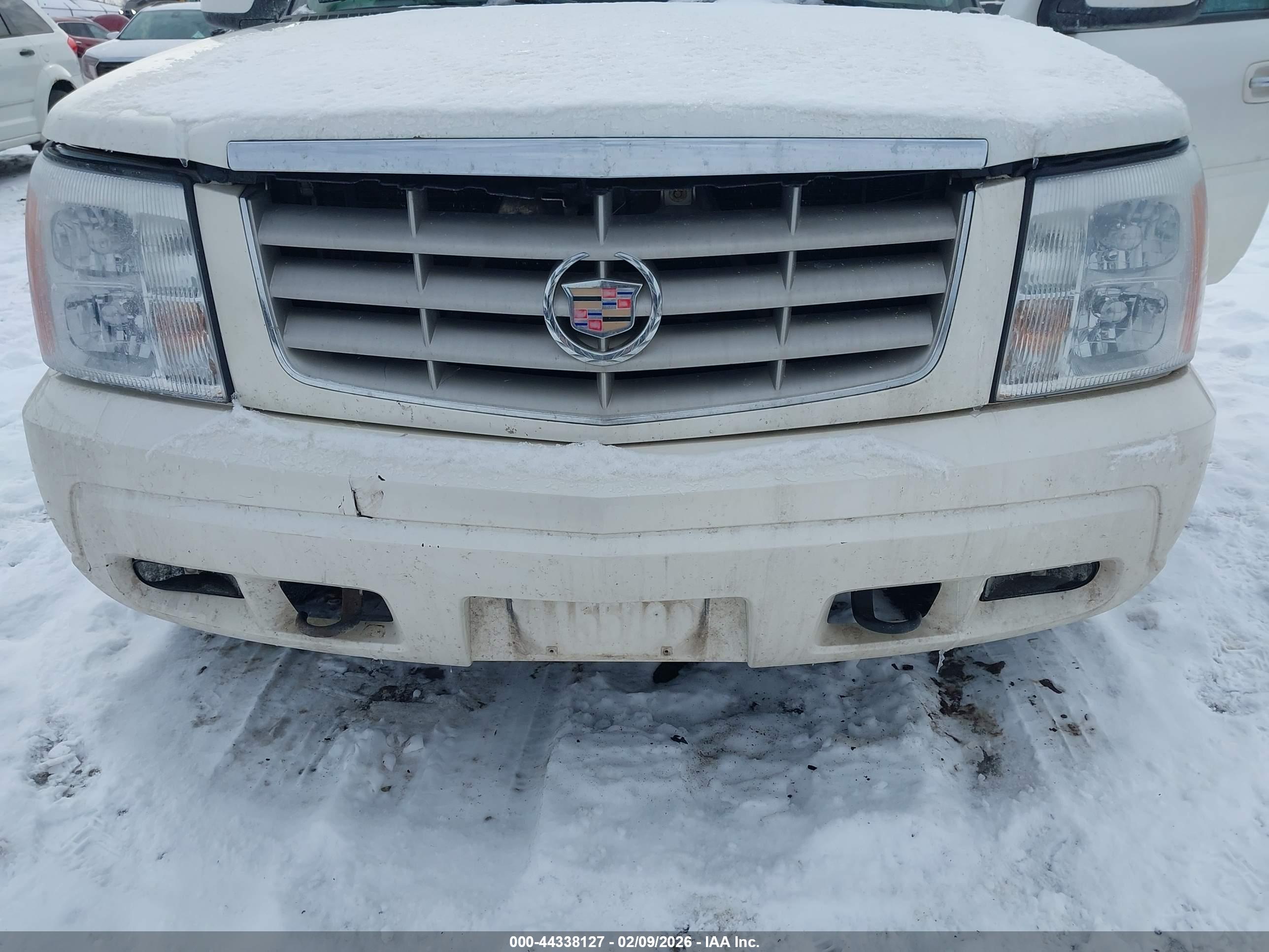CADILLAC ESCALADE image 6