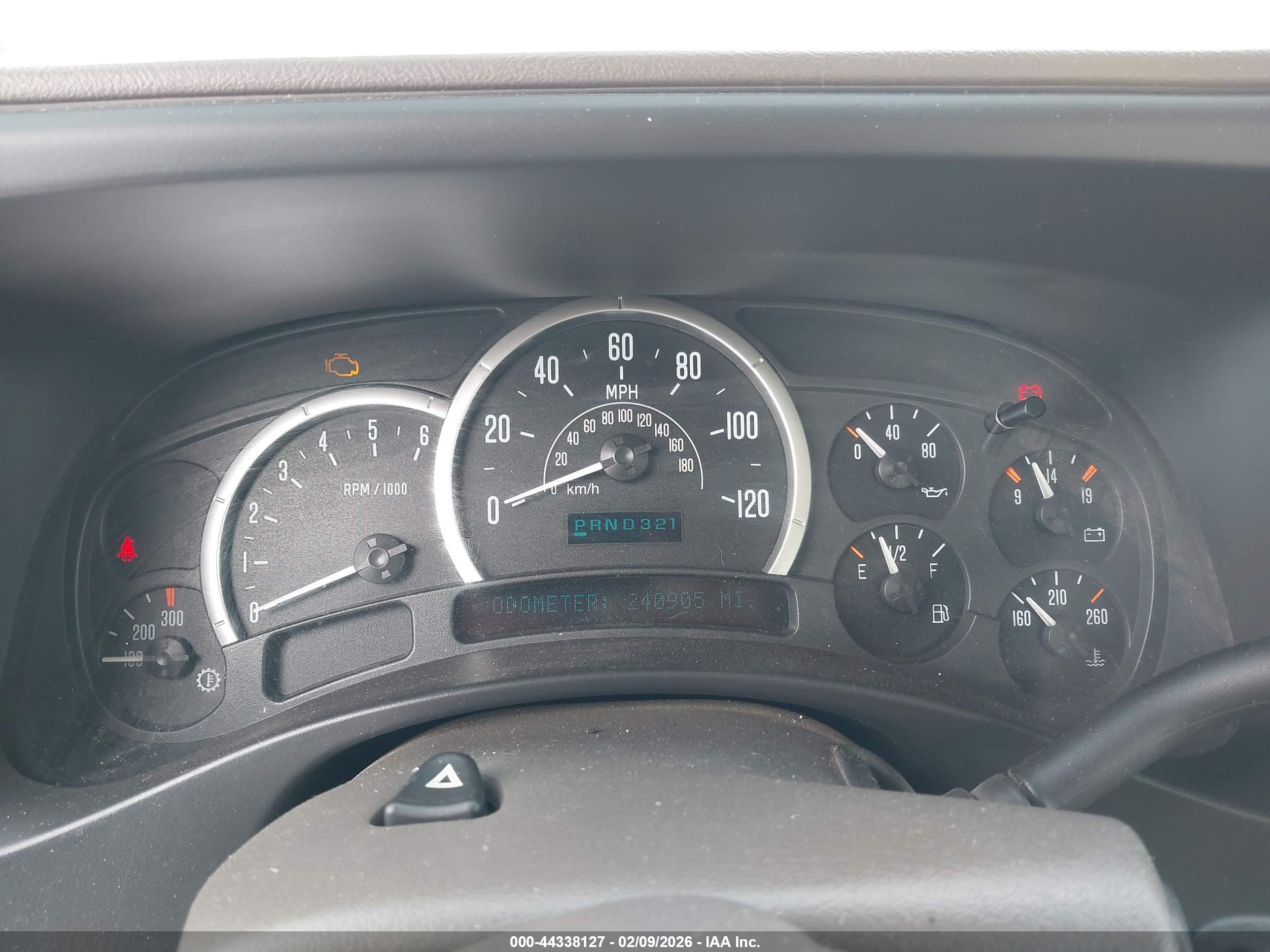 CADILLAC ESCALADE image 7