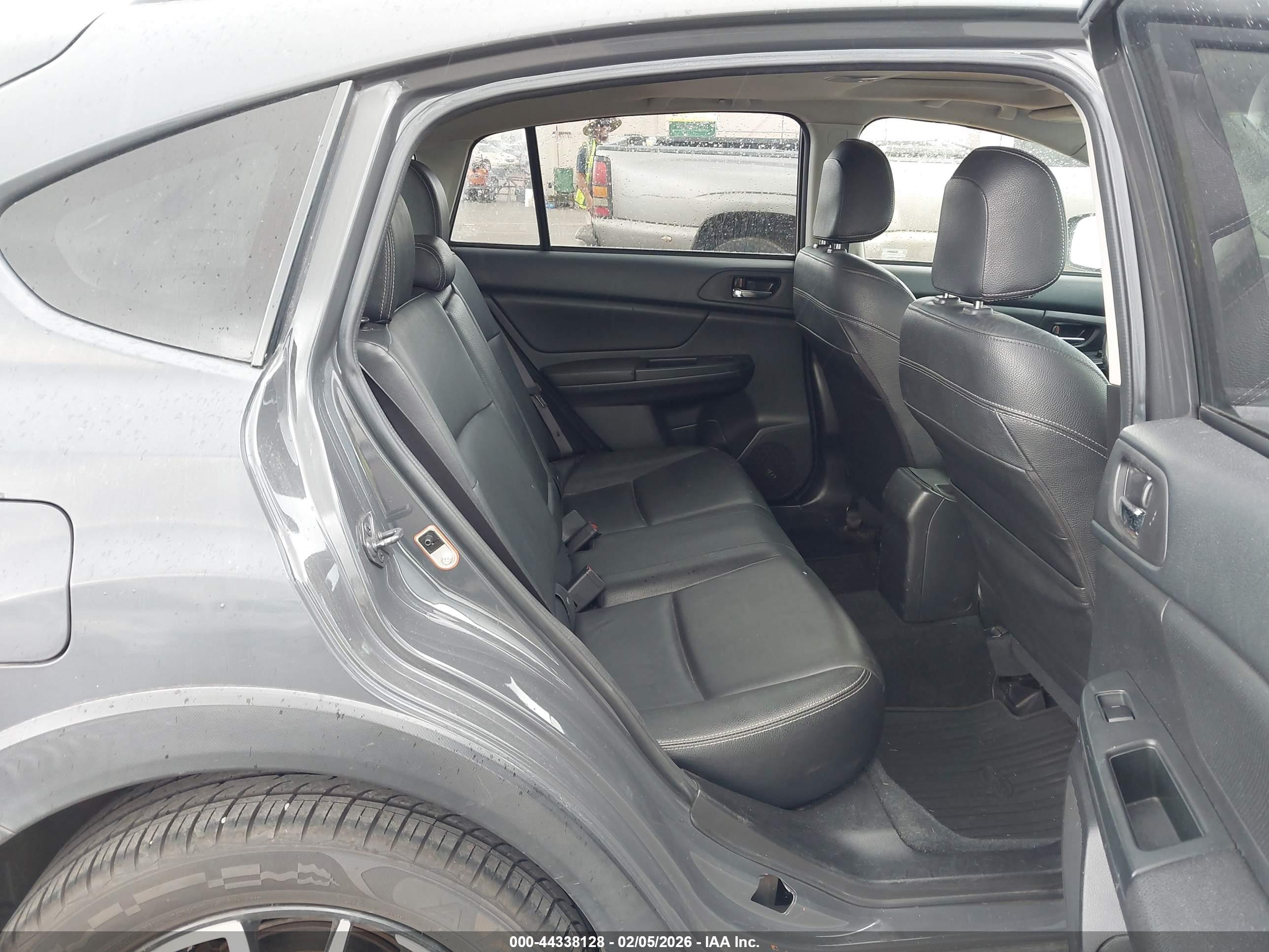 SUBARU XV image 8