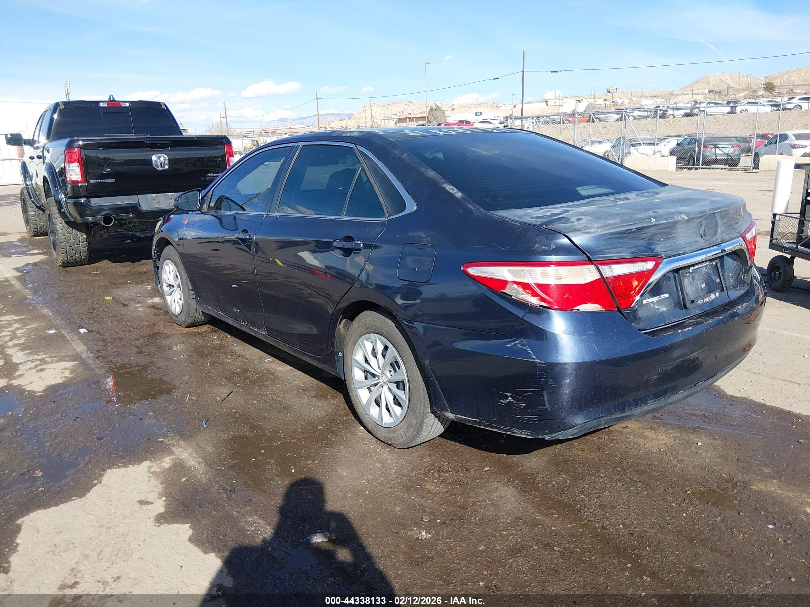 TOYOTA CAMRY image 3