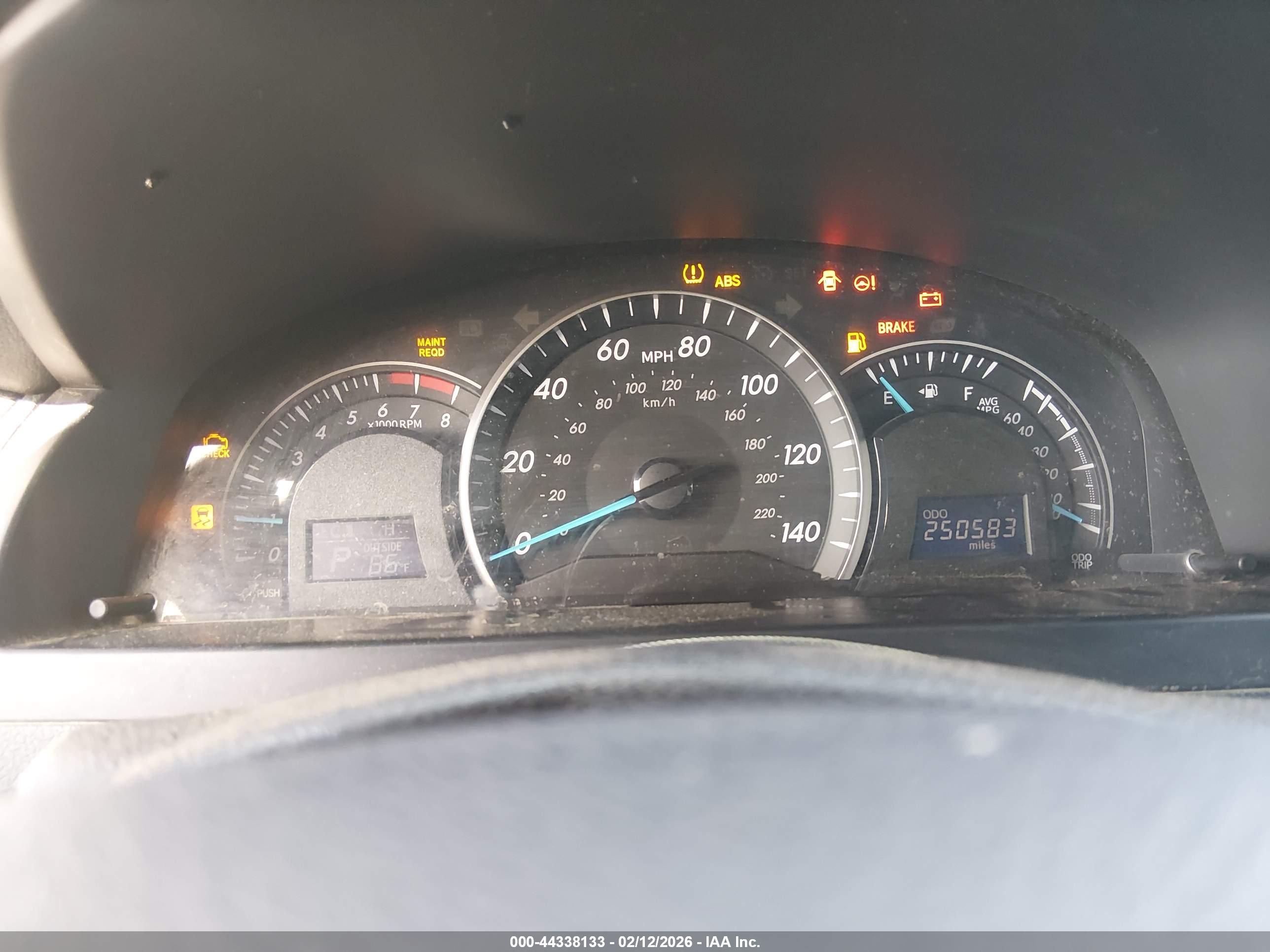 TOYOTA CAMRY image 7