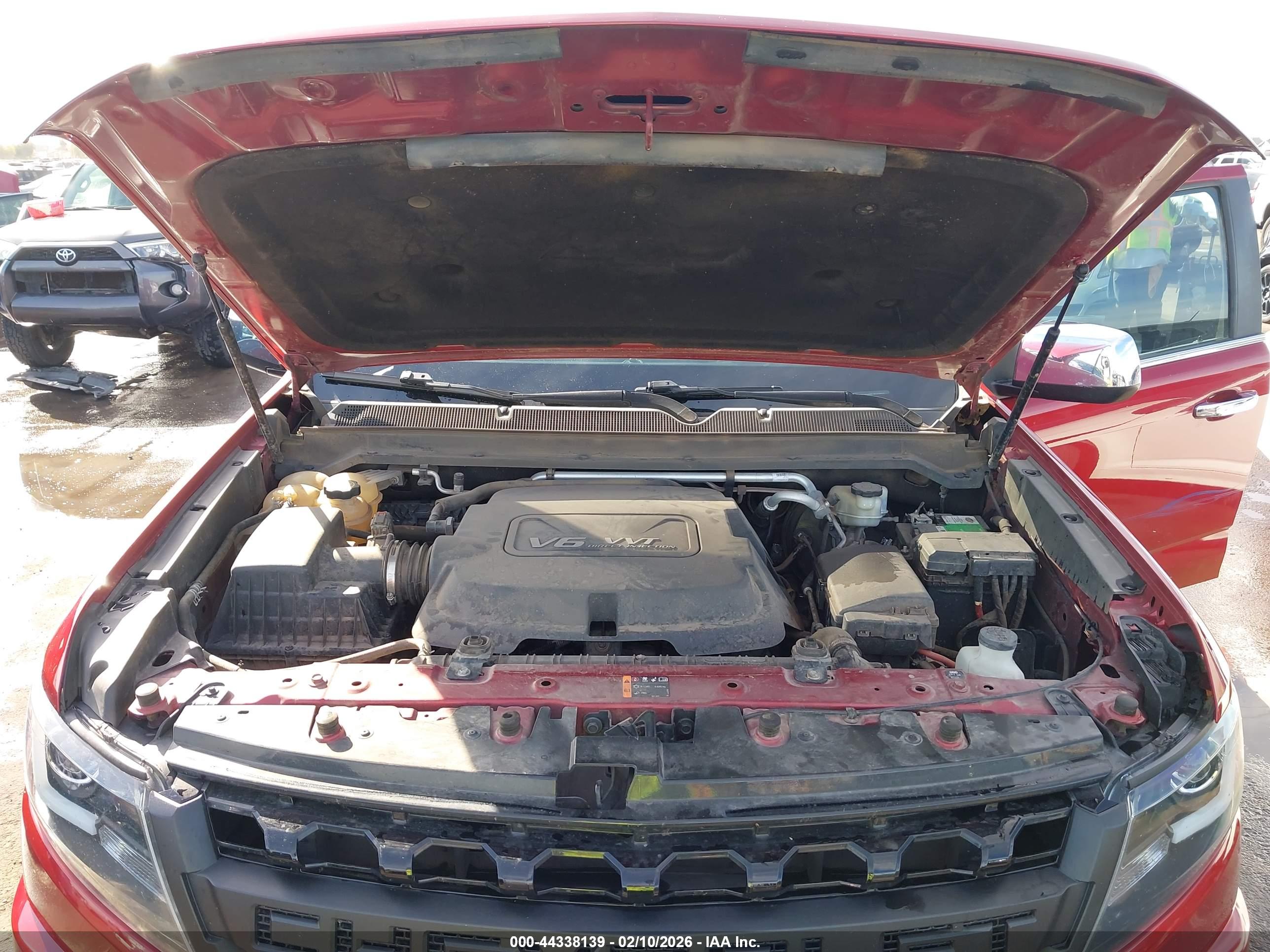 CHEVROLET COLORADO image 10