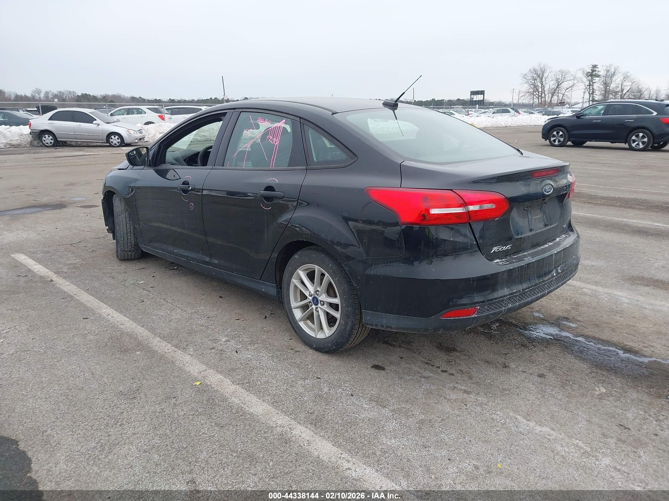 FORD FOCUS image 3
