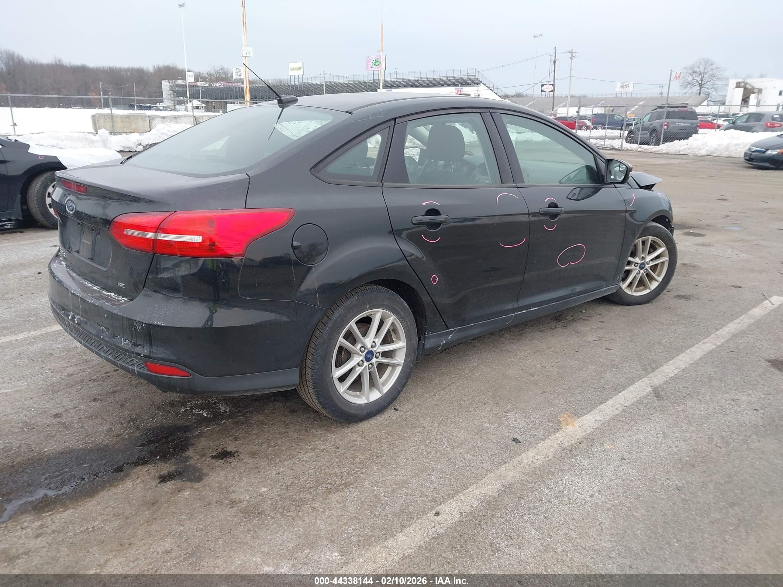 FORD FOCUS image 4