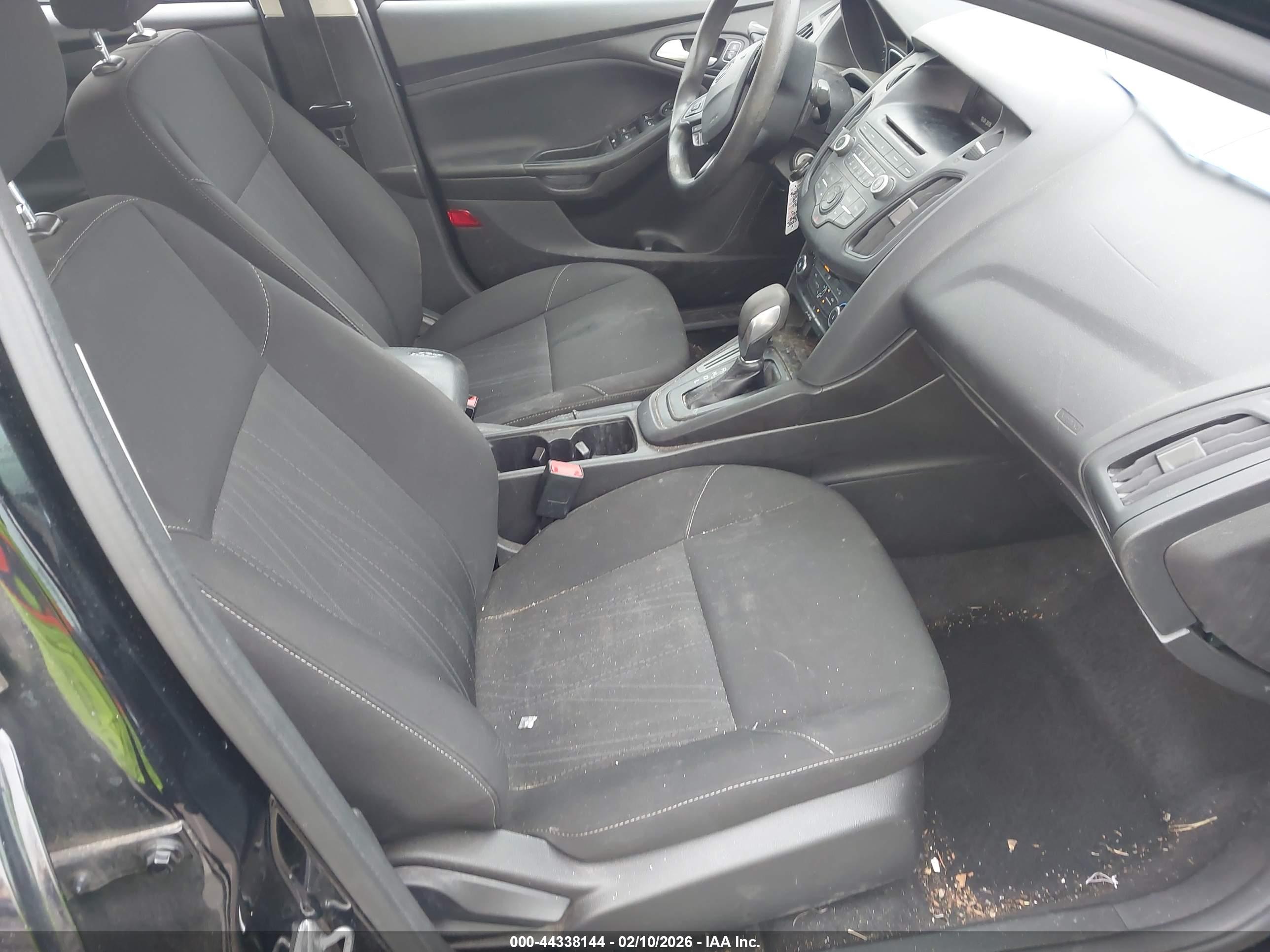 FORD FOCUS image 5