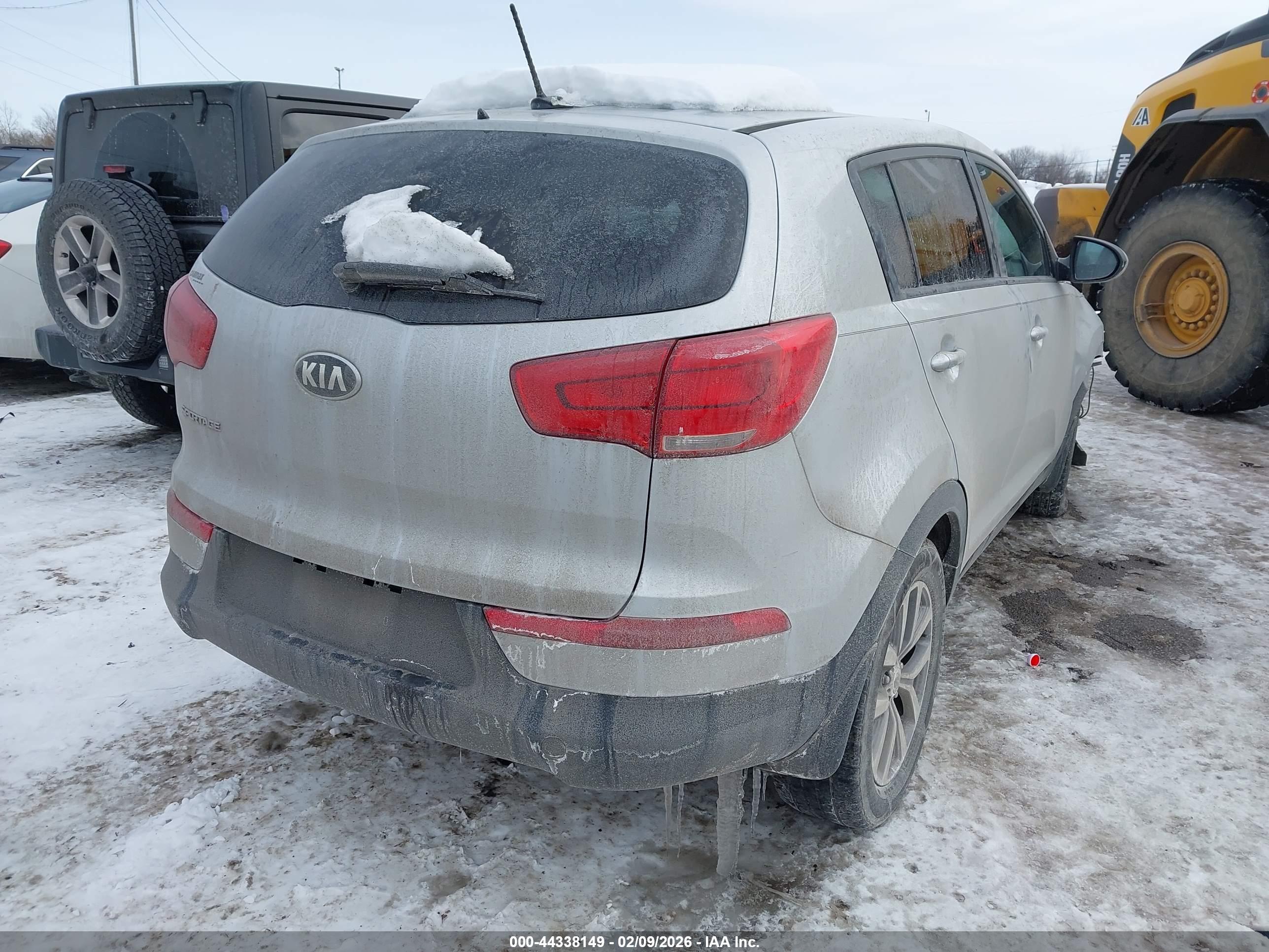 KIA SPORTAGE image 4
