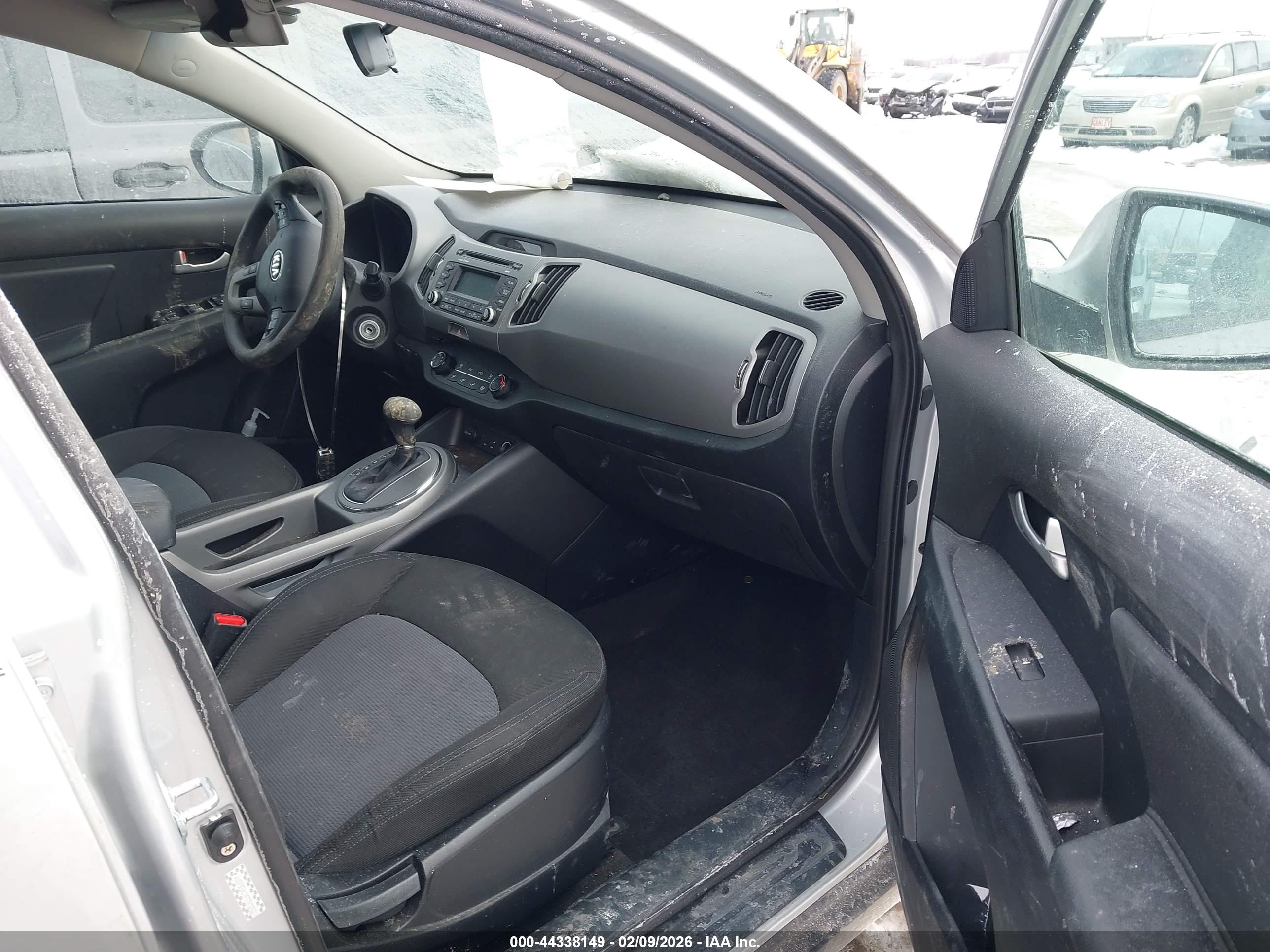 KIA SPORTAGE image 5
