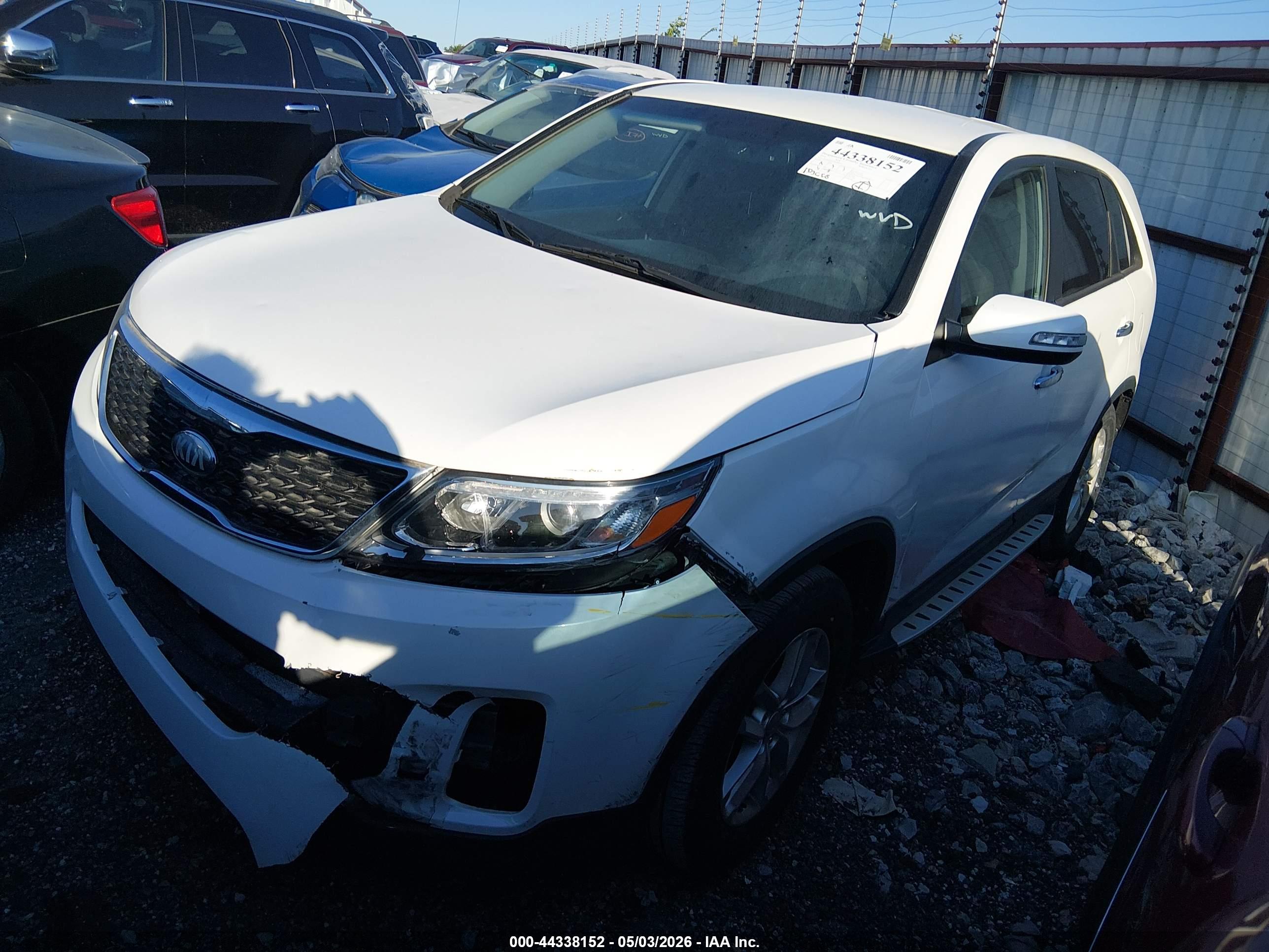 KIA SORENTO image 2