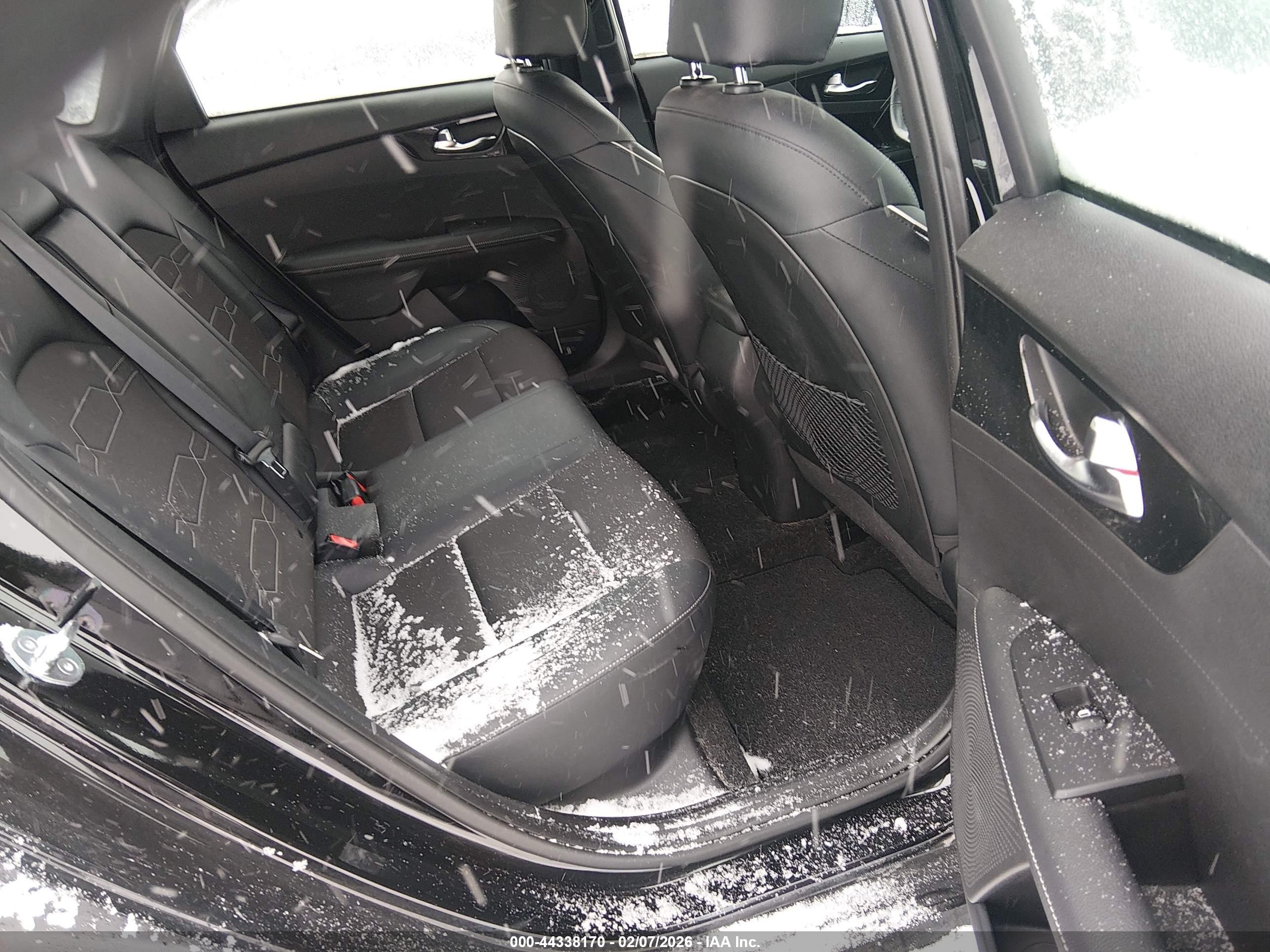 KIA FORTE image 8