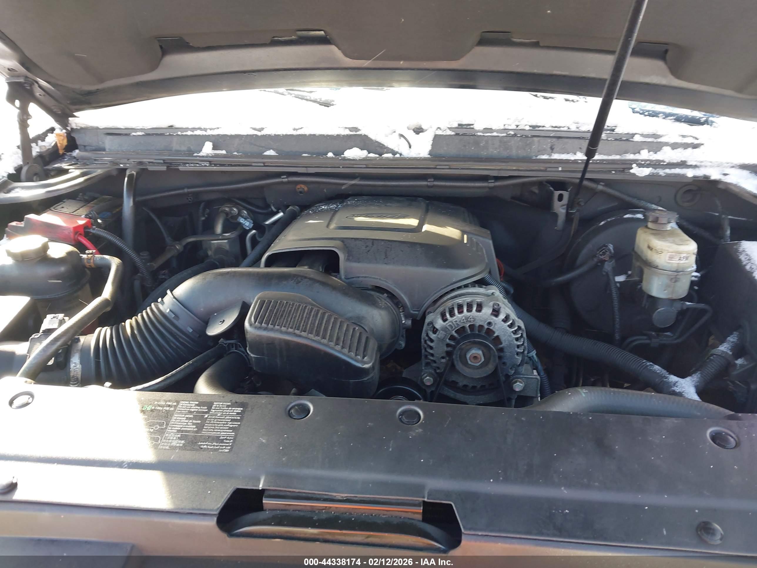 CHEVROLET TAHOE image 10