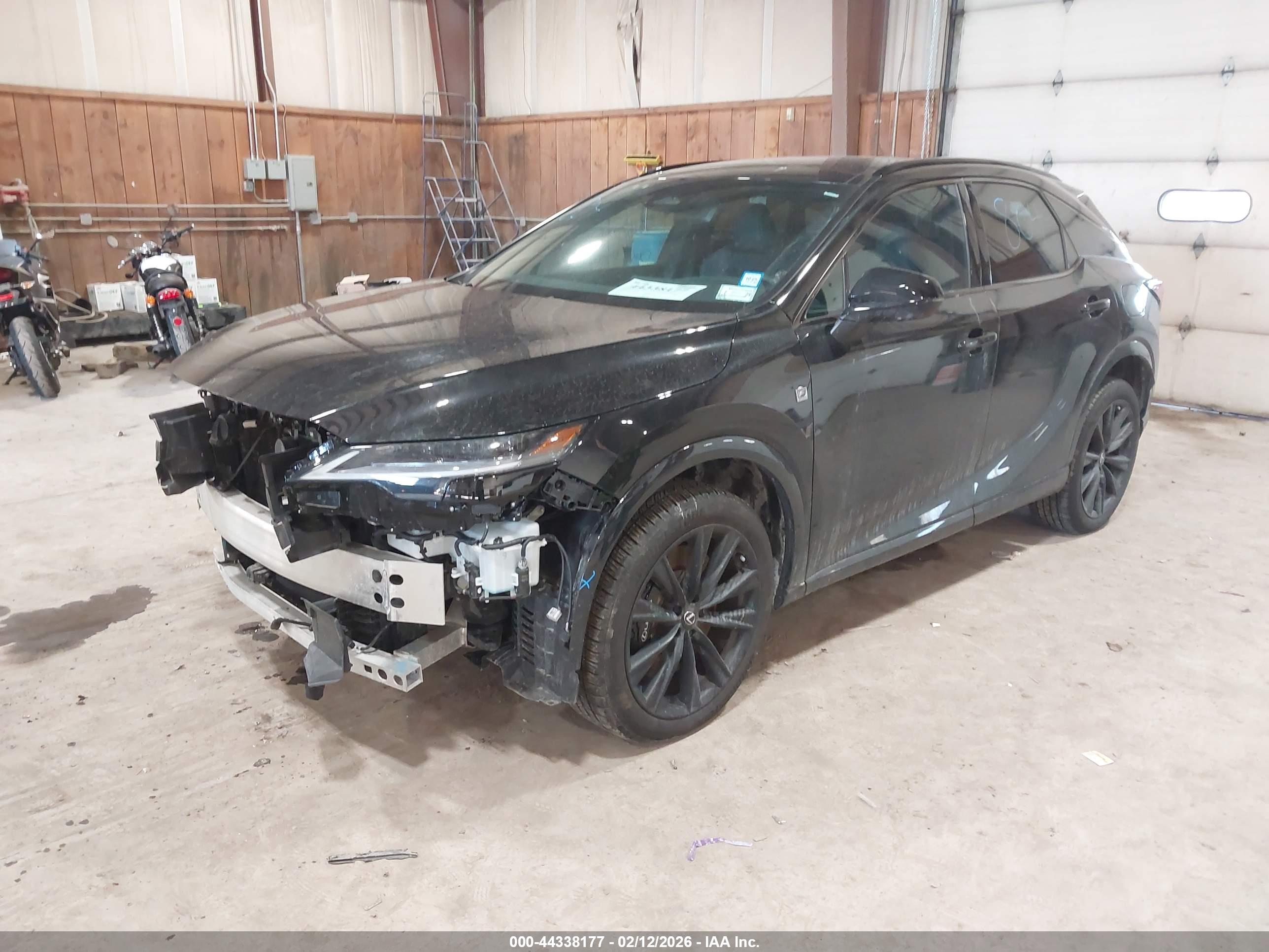 LEXUS RX image 2