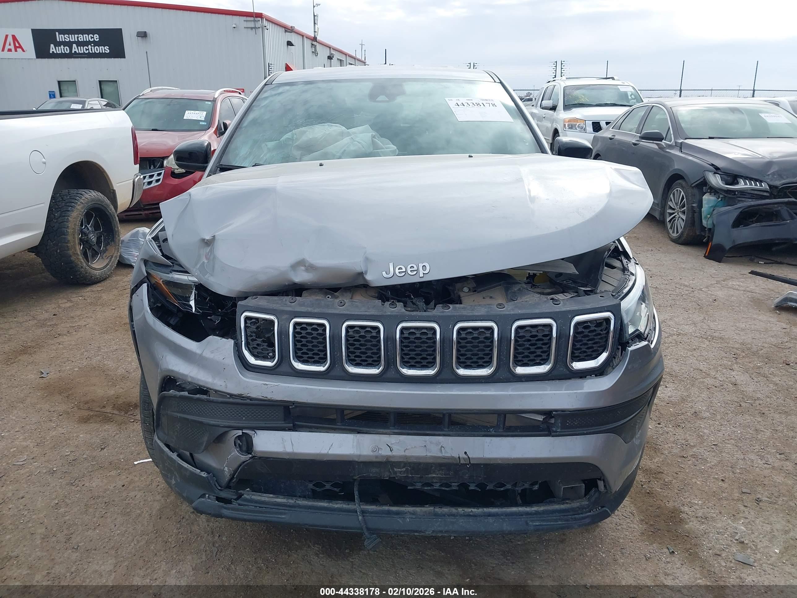 JEEP COMPASS image 6