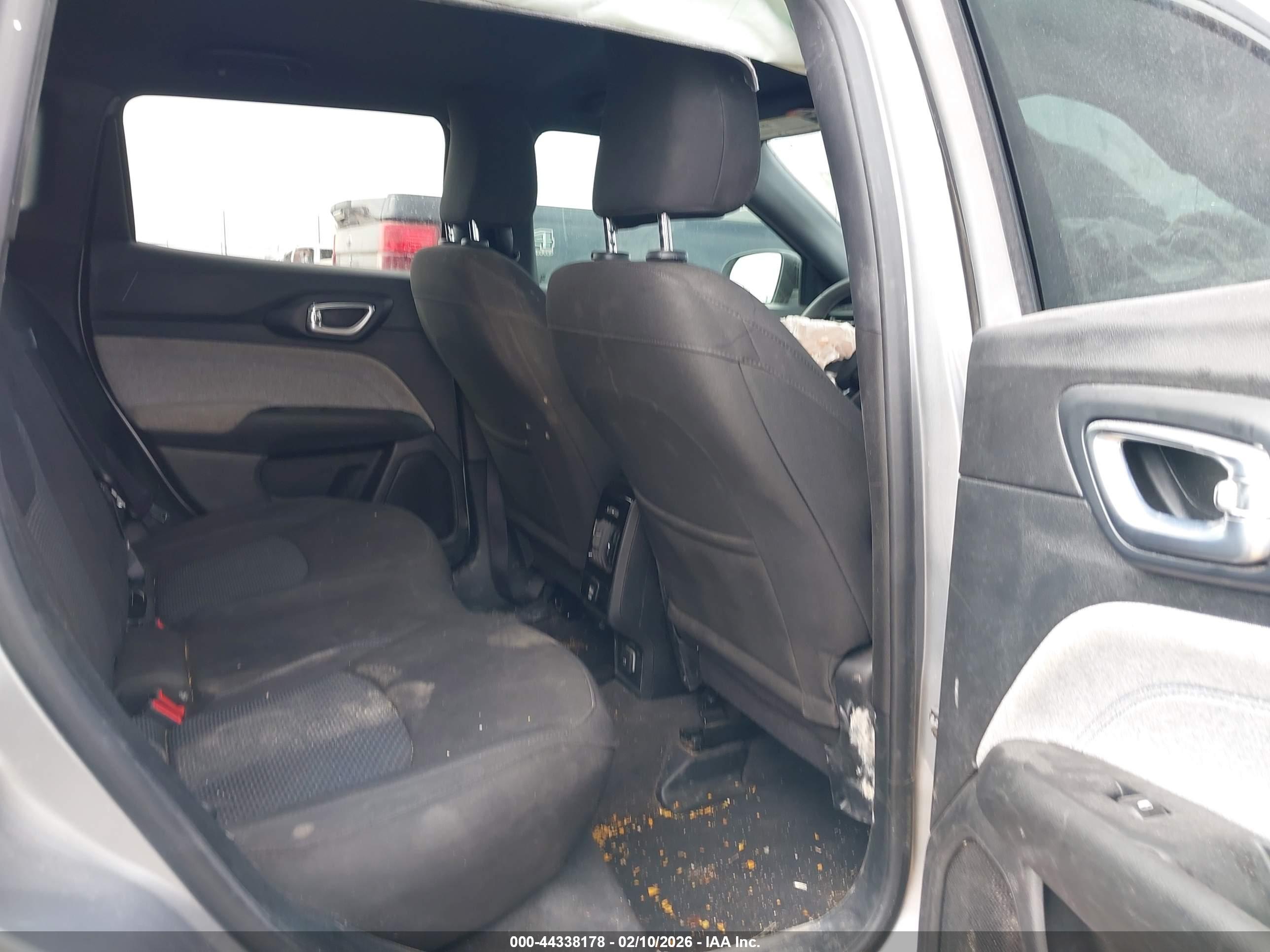 JEEP COMPASS image 8