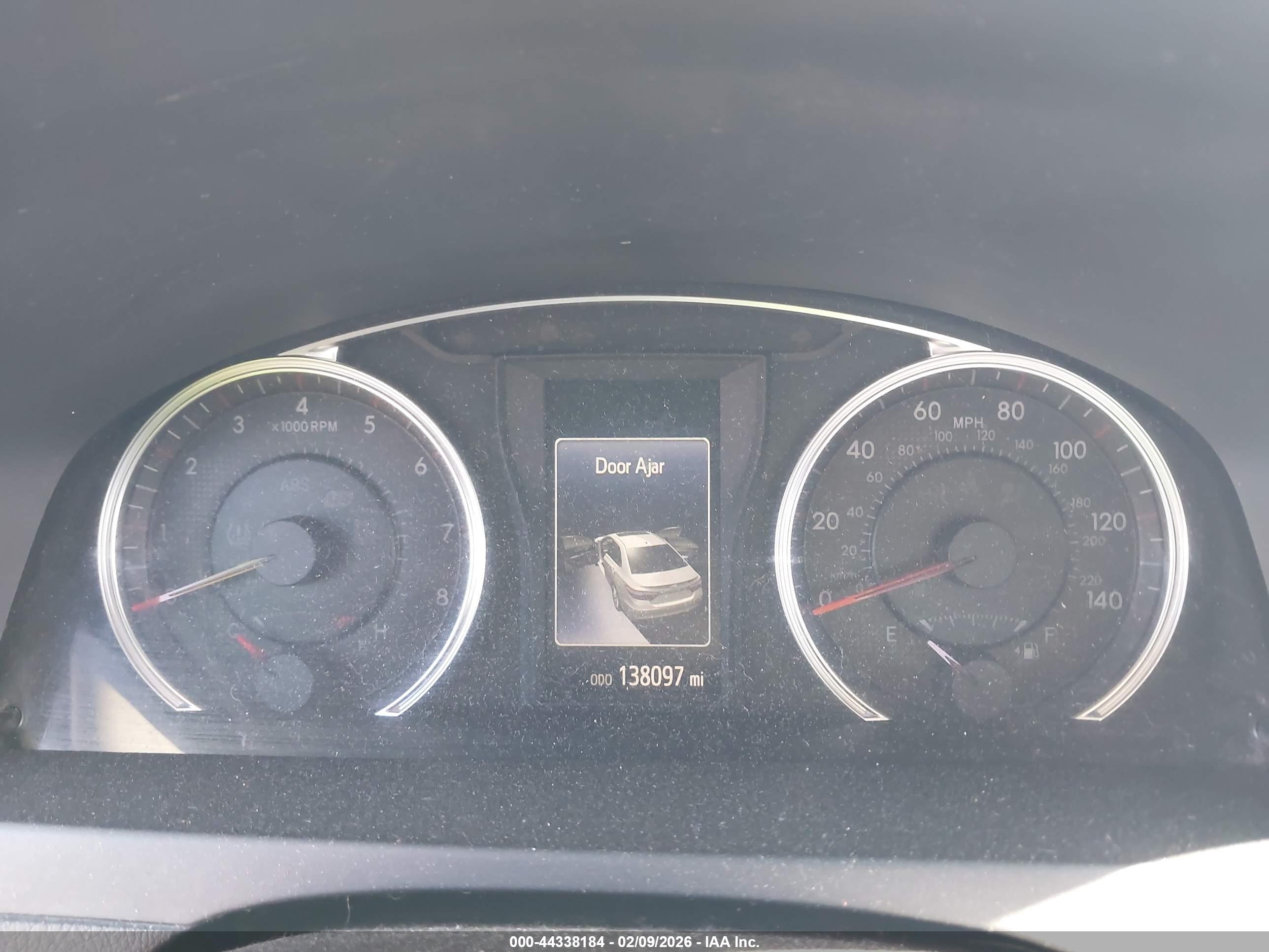 TOYOTA CAMRY image 7