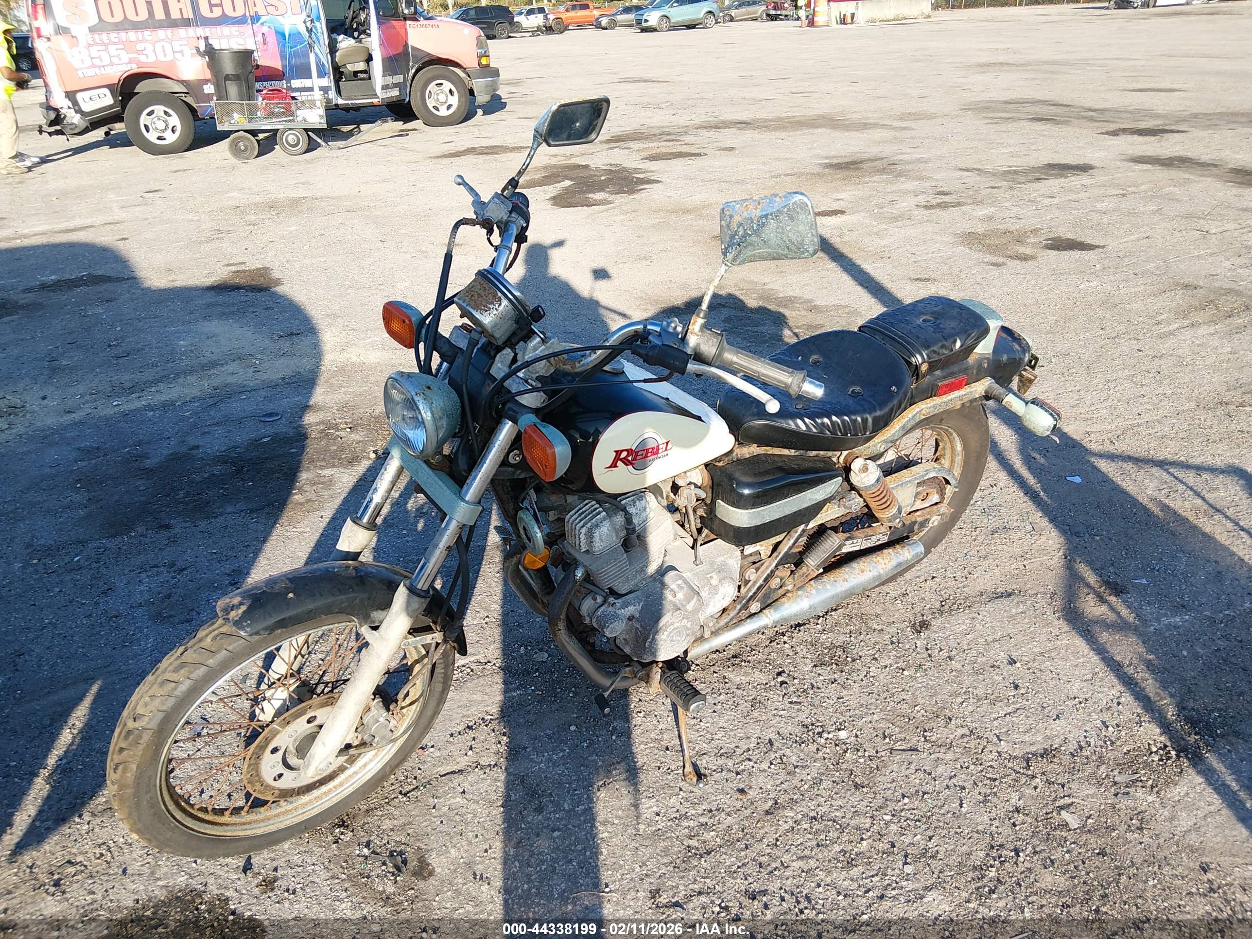 HONDA CMX250 image 2