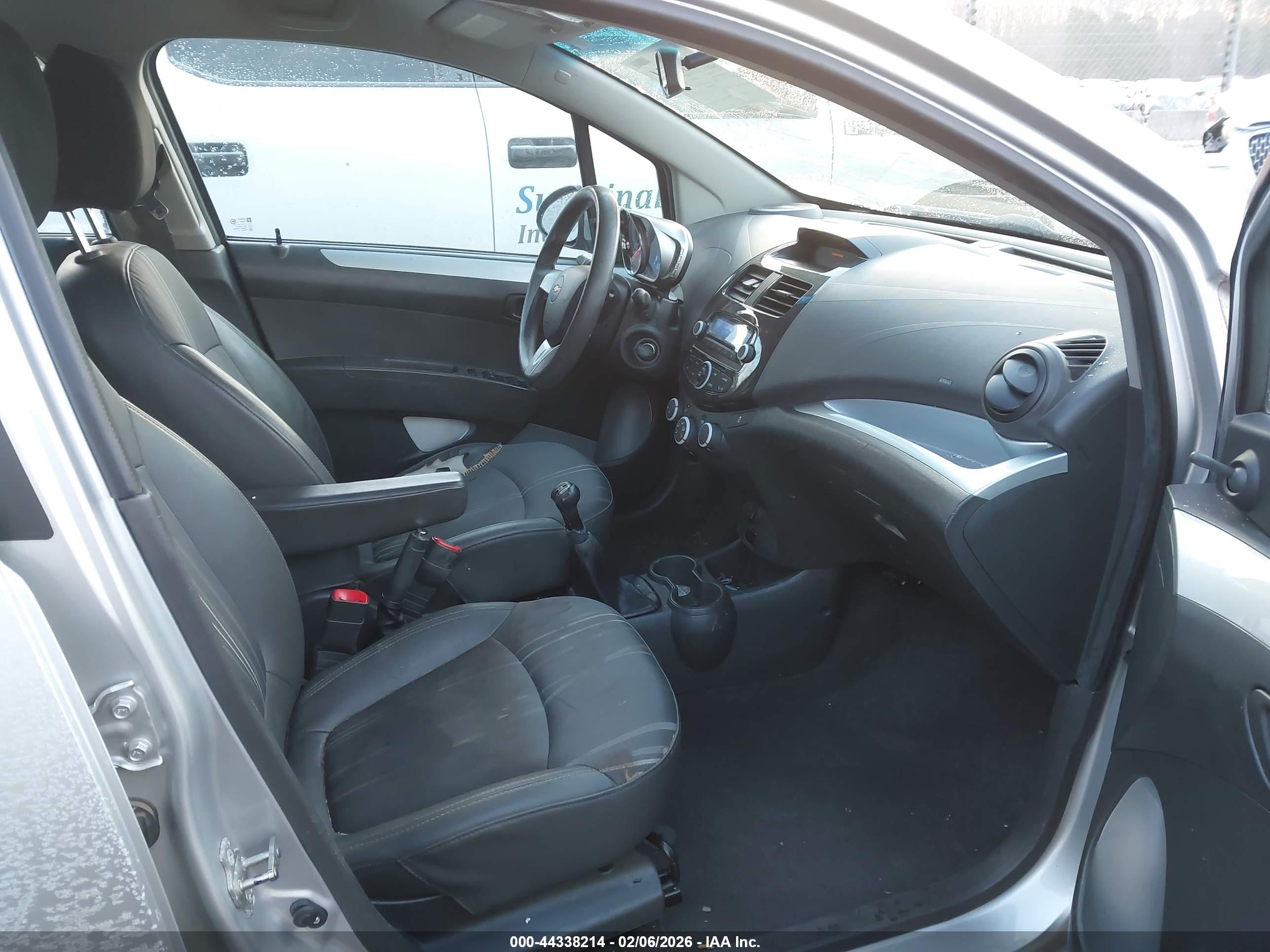 CHEVROLET SPARK image 5